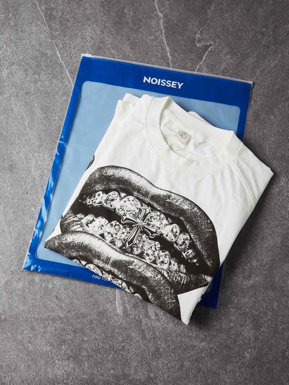 NOISSEY Monochrome Triple Iced-Out Cross Lips Faux Layer Long Sleeves - White Streetwear
