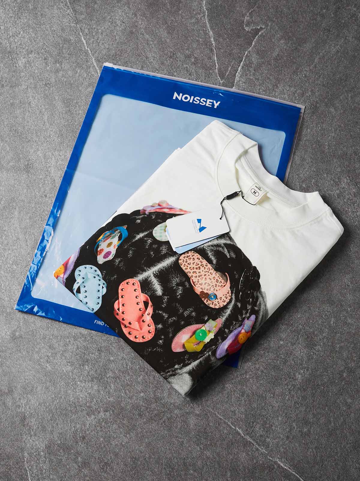 NOISSEY Flip-Flop Hair Clips Child Graphic Heavyweight Boxy Tee
