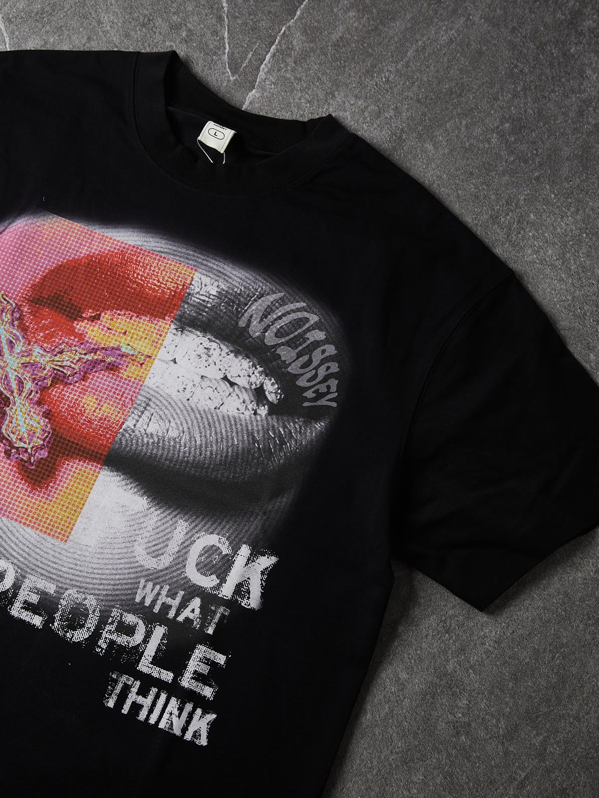 NOISSEY Cross Rosary Lips Pop Art Tee - Black Oversized Short Sleeve Shirt