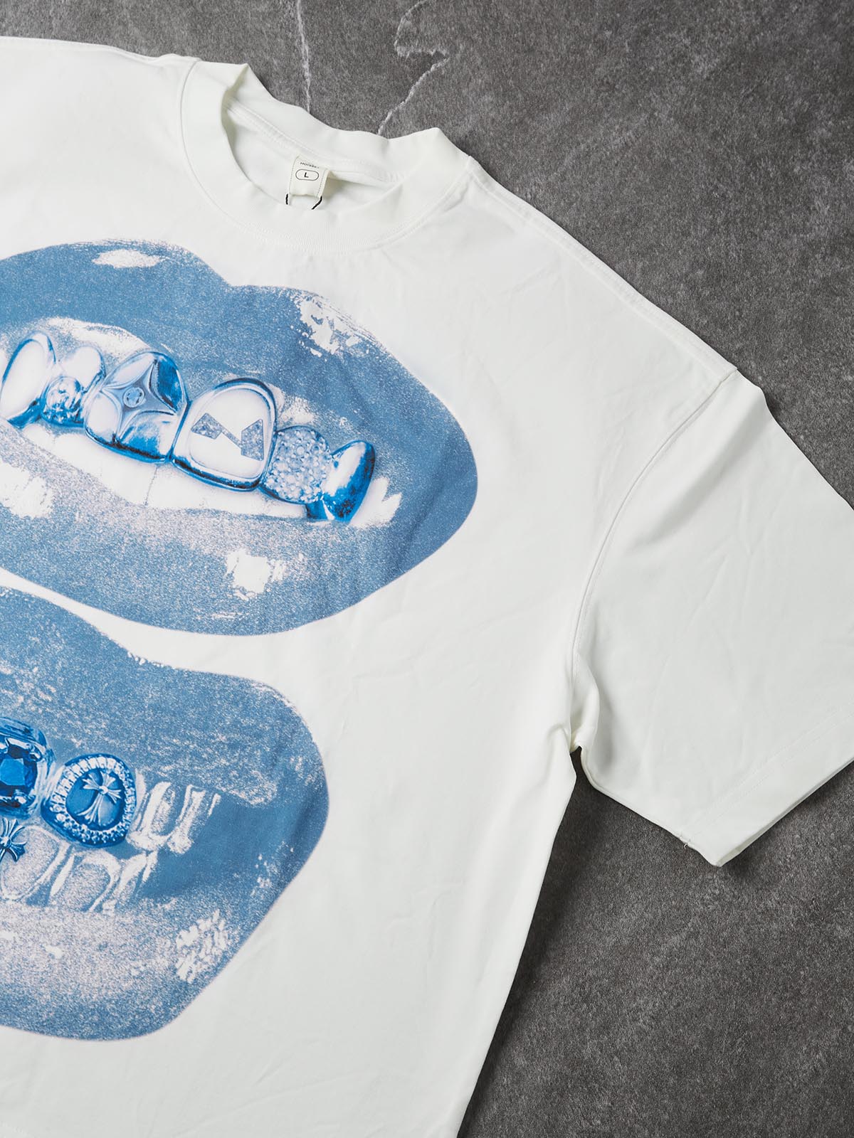 Boxy Oversized T-Shirt with Blue Vintage Noissey Grills Print
