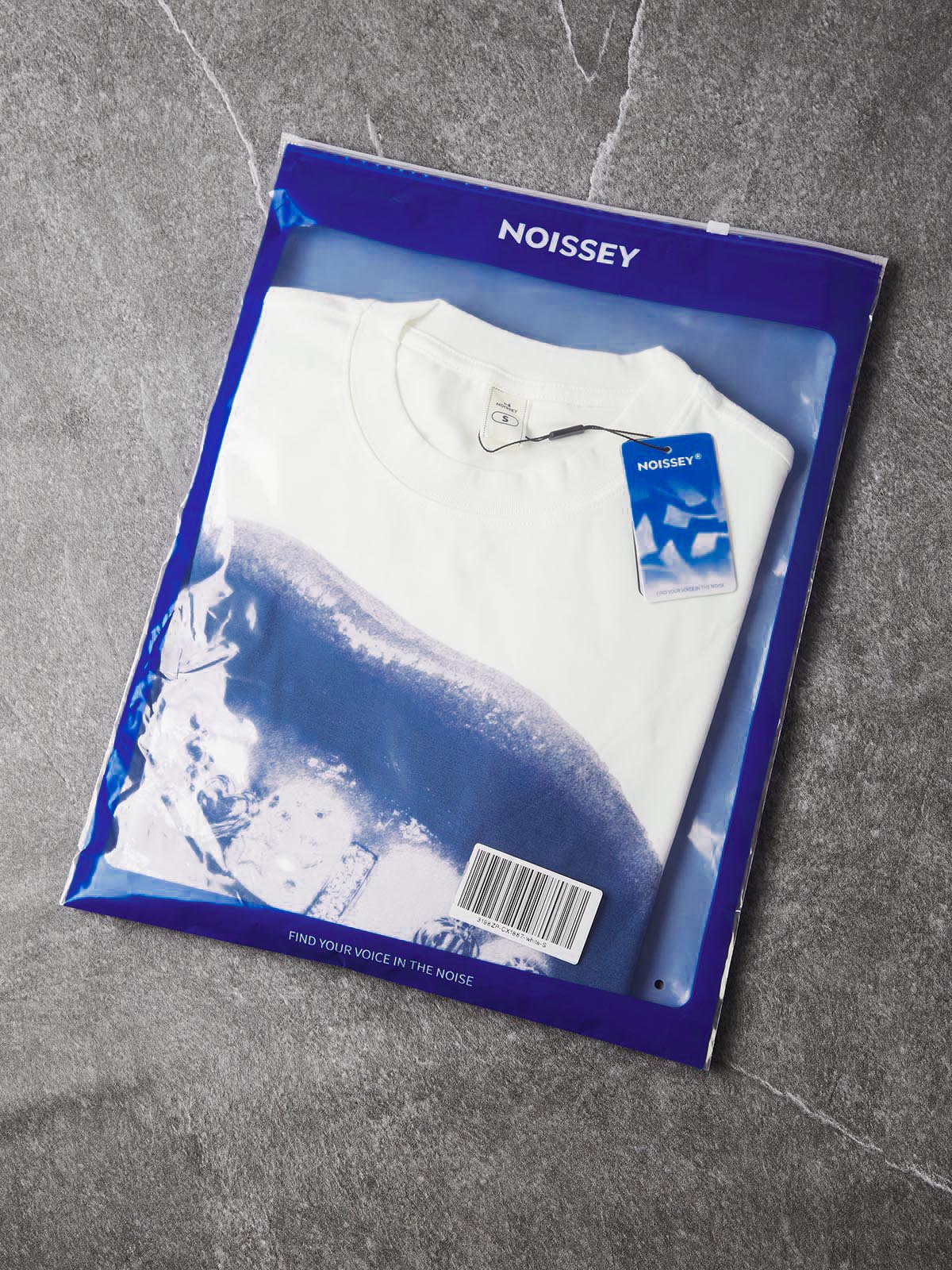 NOISSEY Blue Cyan Grillz Lips Graphic Long Sleeve Tee - White