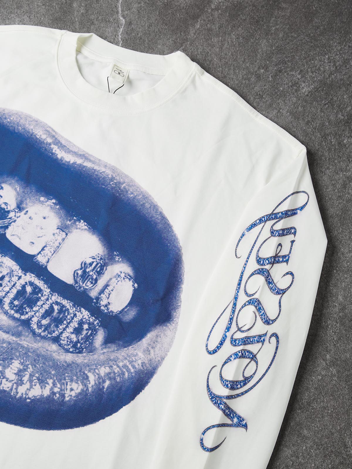 NOISSEY Blue Cyan Grillz Lips Graphic Long Sleeve Tee - White