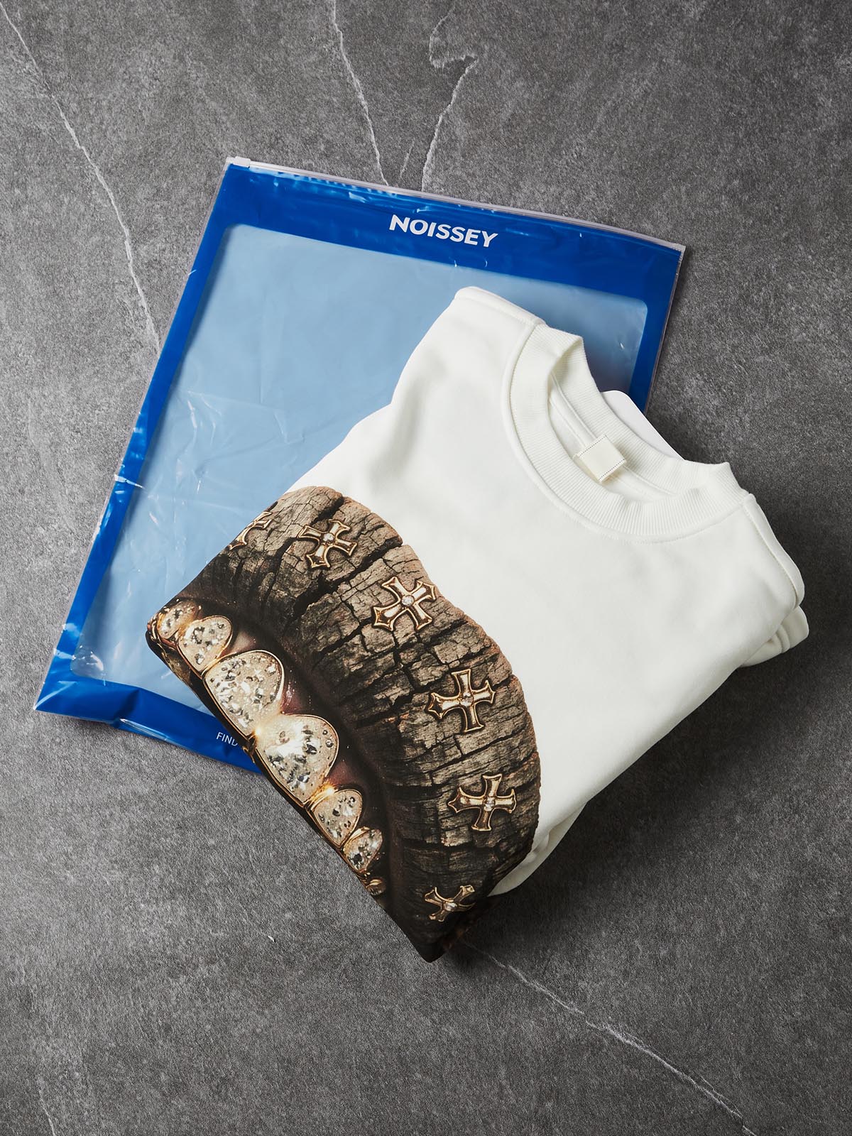 NOISSEY Wood Grain Lips Iced Out Crucifix Long Sleeve - Graphic Shirt