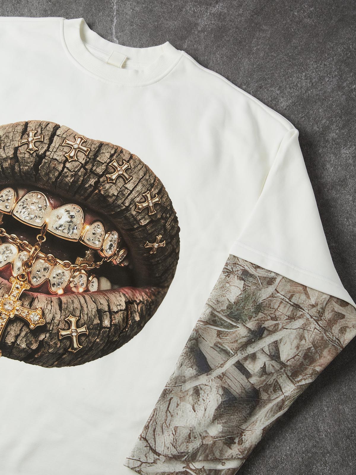NOISSEY Wood Grain Lips Iced Out Crucifix Long Sleeve - Graphic Shirt