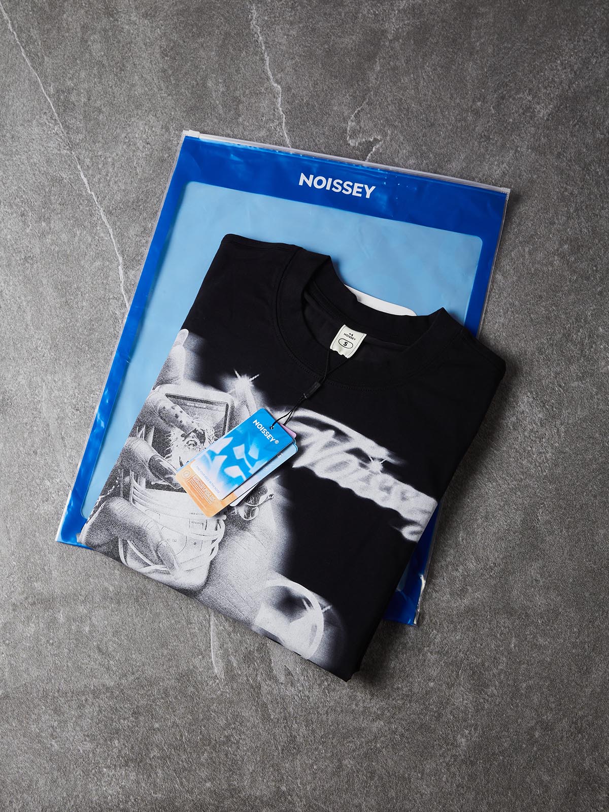 NOISSEY "Y2K MP3 Earphones" Cropped Boxy Short-Sleeve T-Shirt