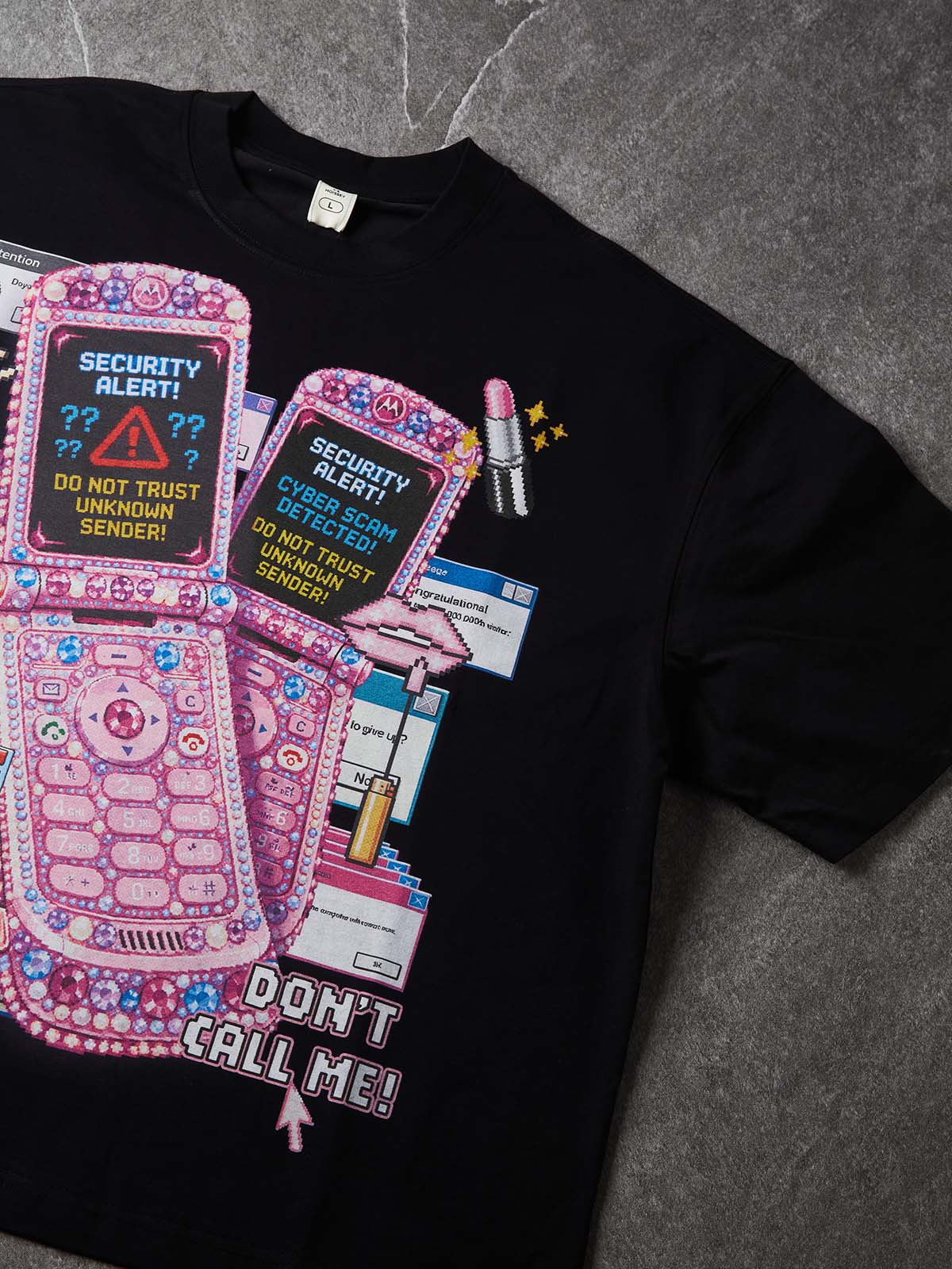 NOISSEY "Y2K Cyber Glitch" Pink Flip Phone Cropped Boxy T-Shirt - Black