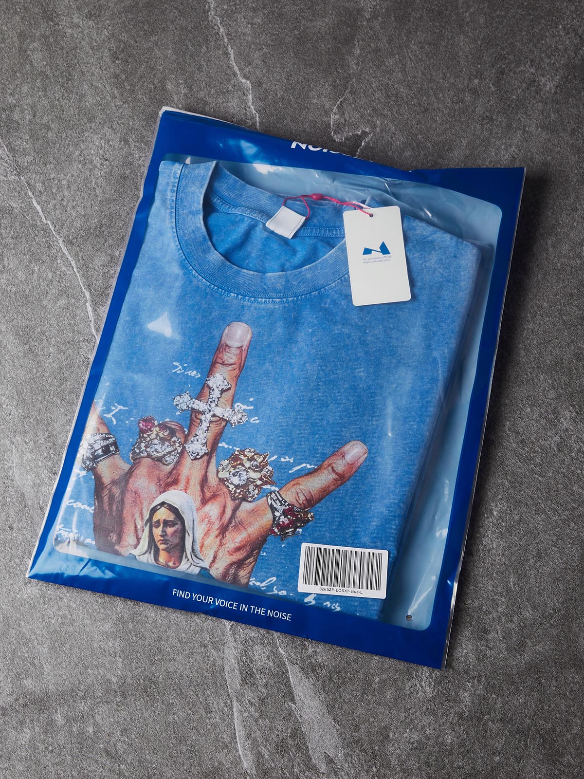 NOISSEY Pieta Diamond Rings Rebellious Hand Vintage Blue Washed Short Sleeve T-Shirt