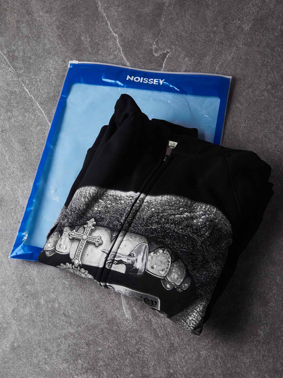 NOISSEY "Gothic Grill Lips" Zip-Up Hoodie - Black