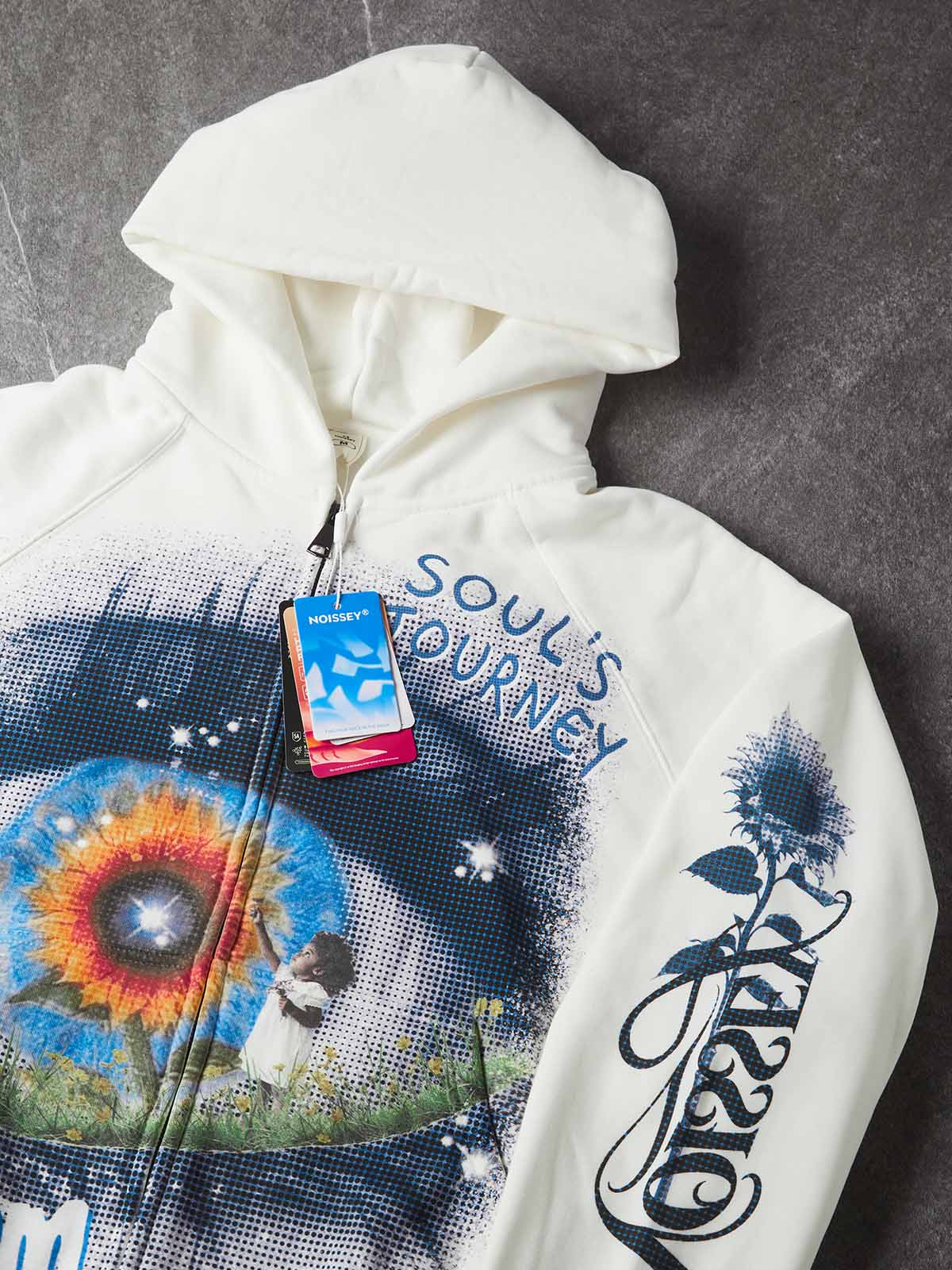 NOISSEY Soul's Journey Giant Blue Eye Sunflower Little Girl White Zip-Up Hoodie