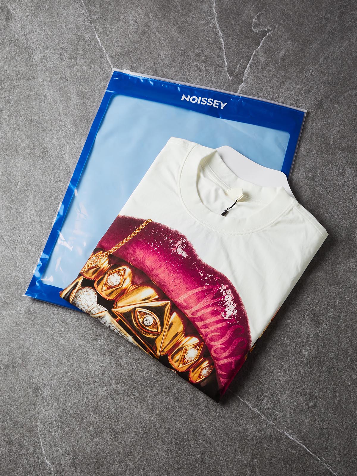 NOISSEY Anubis Necklace Pyramid Grillz Egyptian Nail Art White Boxy T-Shirt