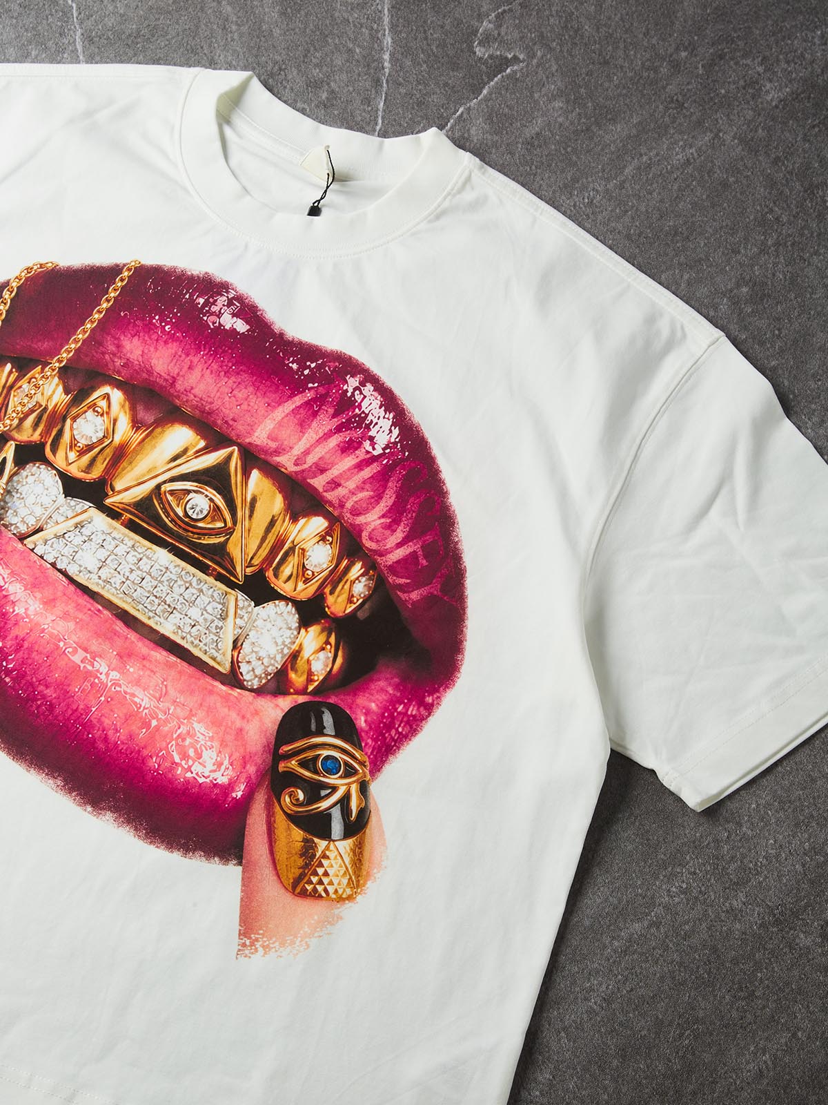NOISSEY Anubis Necklace Pyramid Grillz Egyptian Nail Art White Boxy T-Shirt
