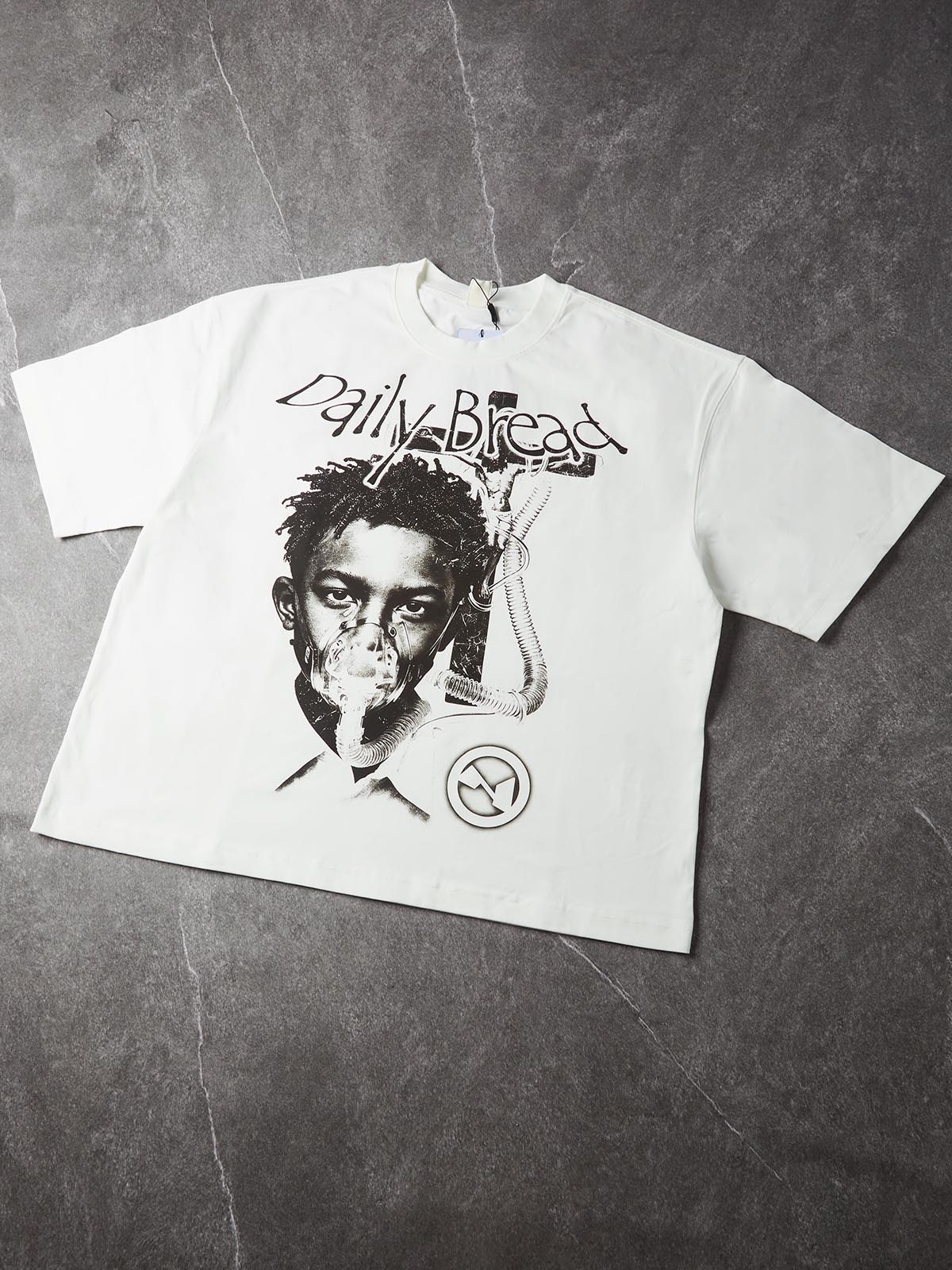 NOISSEY "Daily Bread" Breathing Mask Child & Faith Graphic White T-Shirt