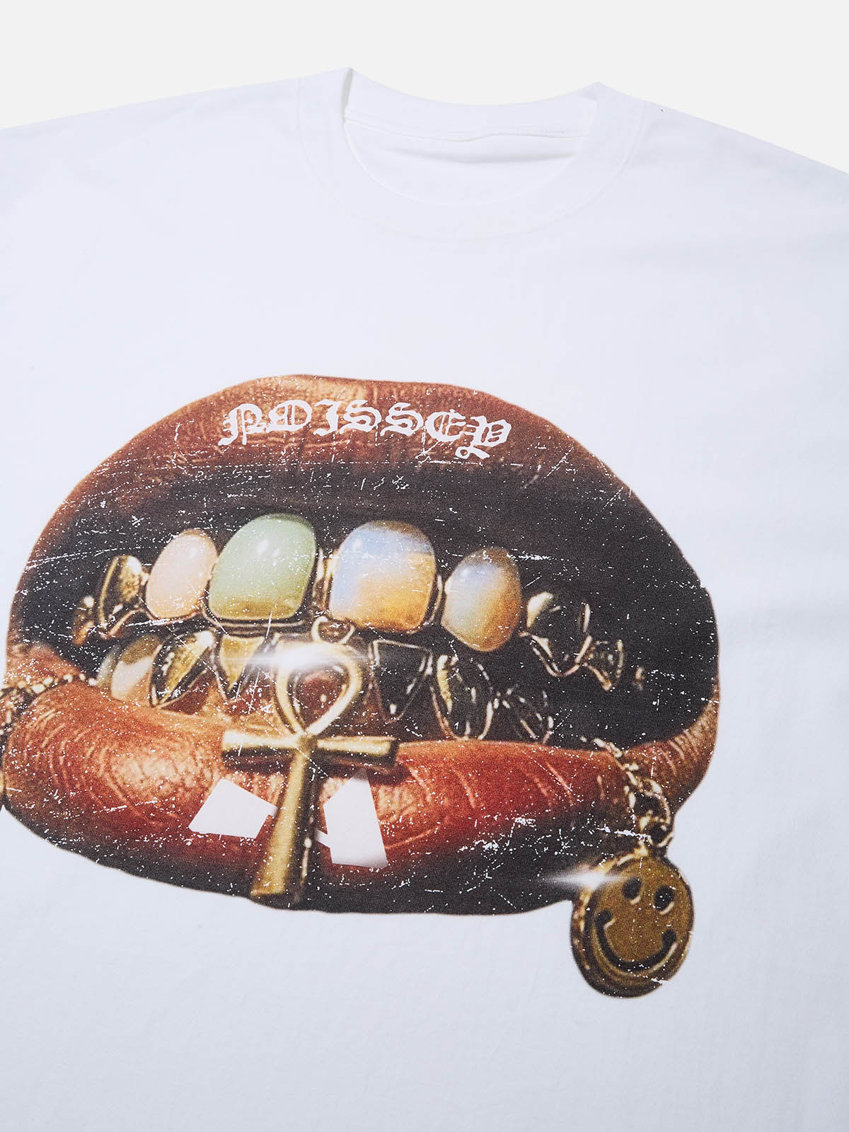 Gem Shell Vintage Grills & Lip Print T-Shirt