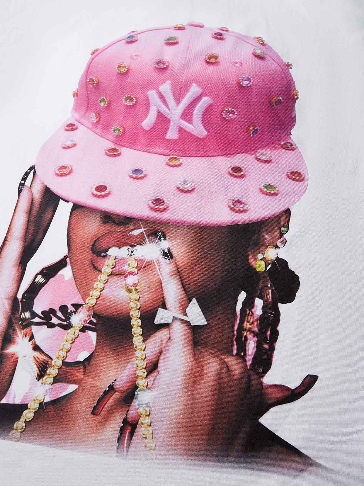 Pink Diamond-Hat Girl Character Print T-shirt