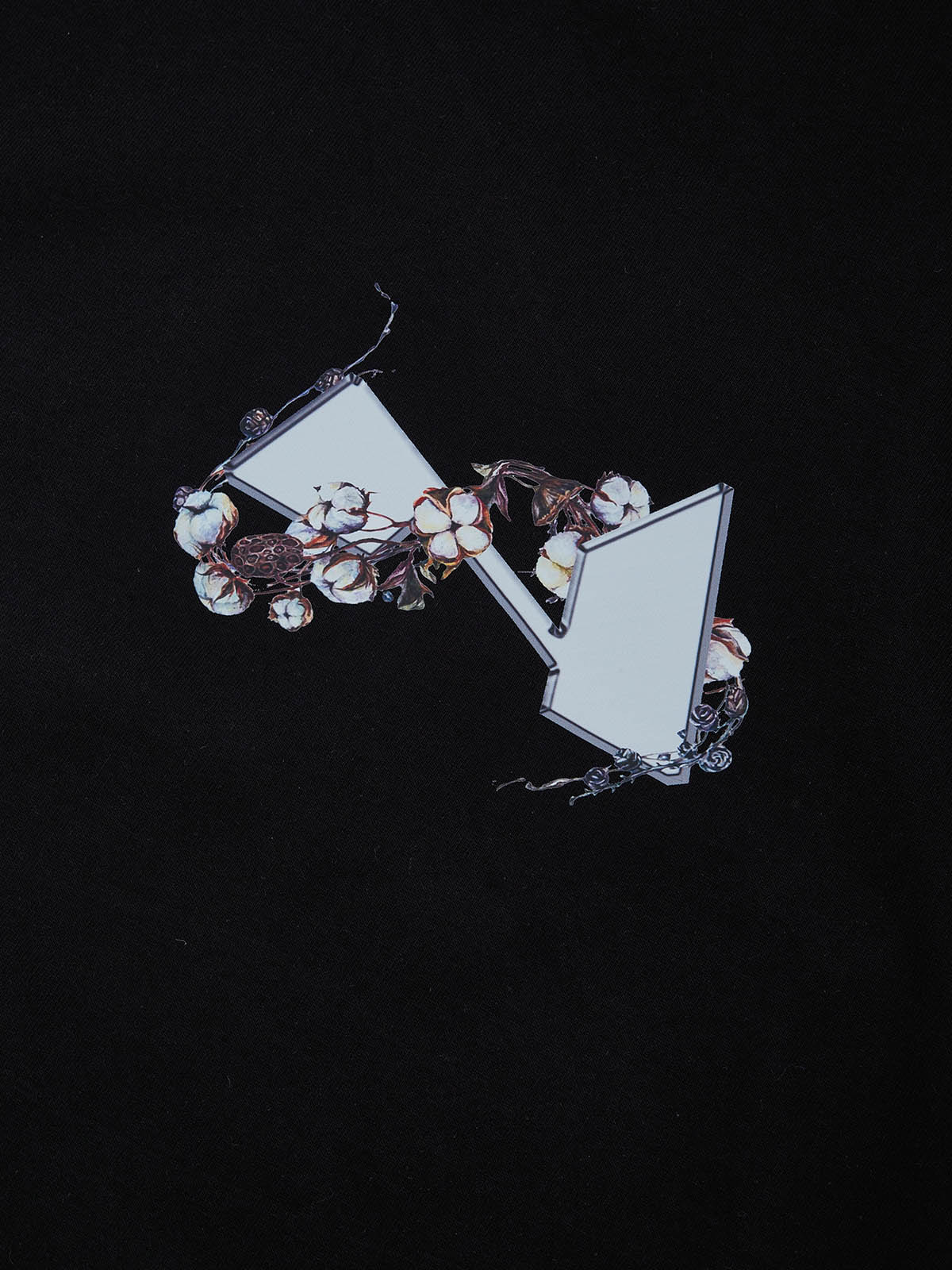 OBSTACLES &amp; DANGERS© The Black Madonna und Baumwoll-Kunst-T-Shirt in Schwarz/Weiß