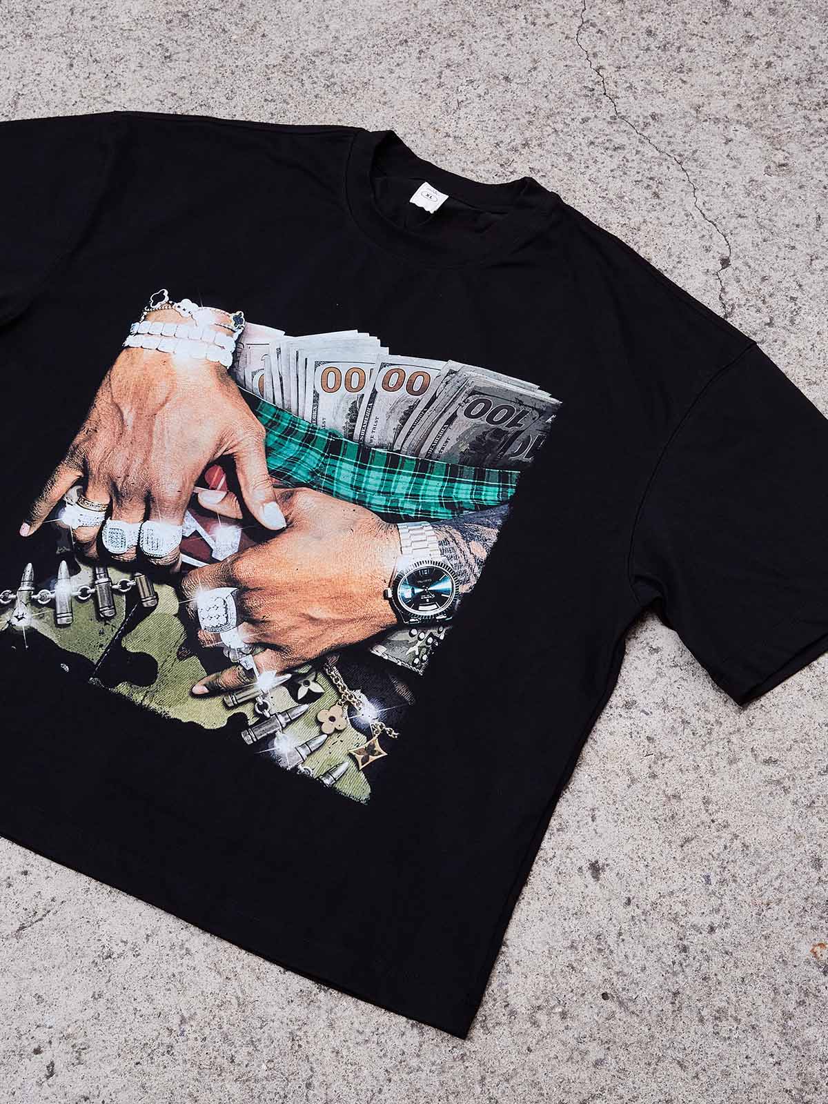 "Baggy Camo & Money" Graphic Boxy Tee - Oversized Streetwear Statement T-Shirt