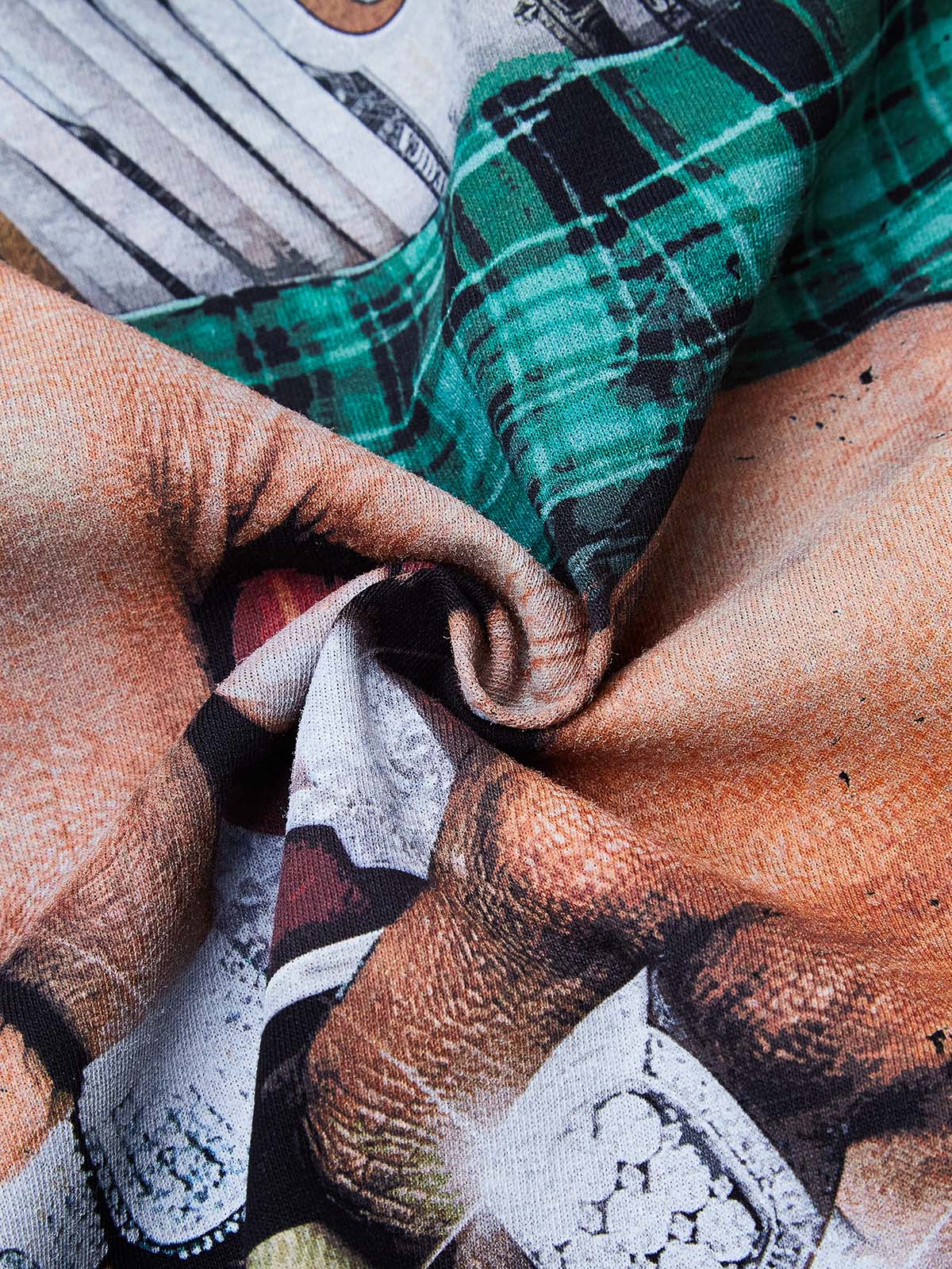 "Baggy Camo & Money" Graphic Boxy Tee - Oversized Streetwear Statement T-Shirt