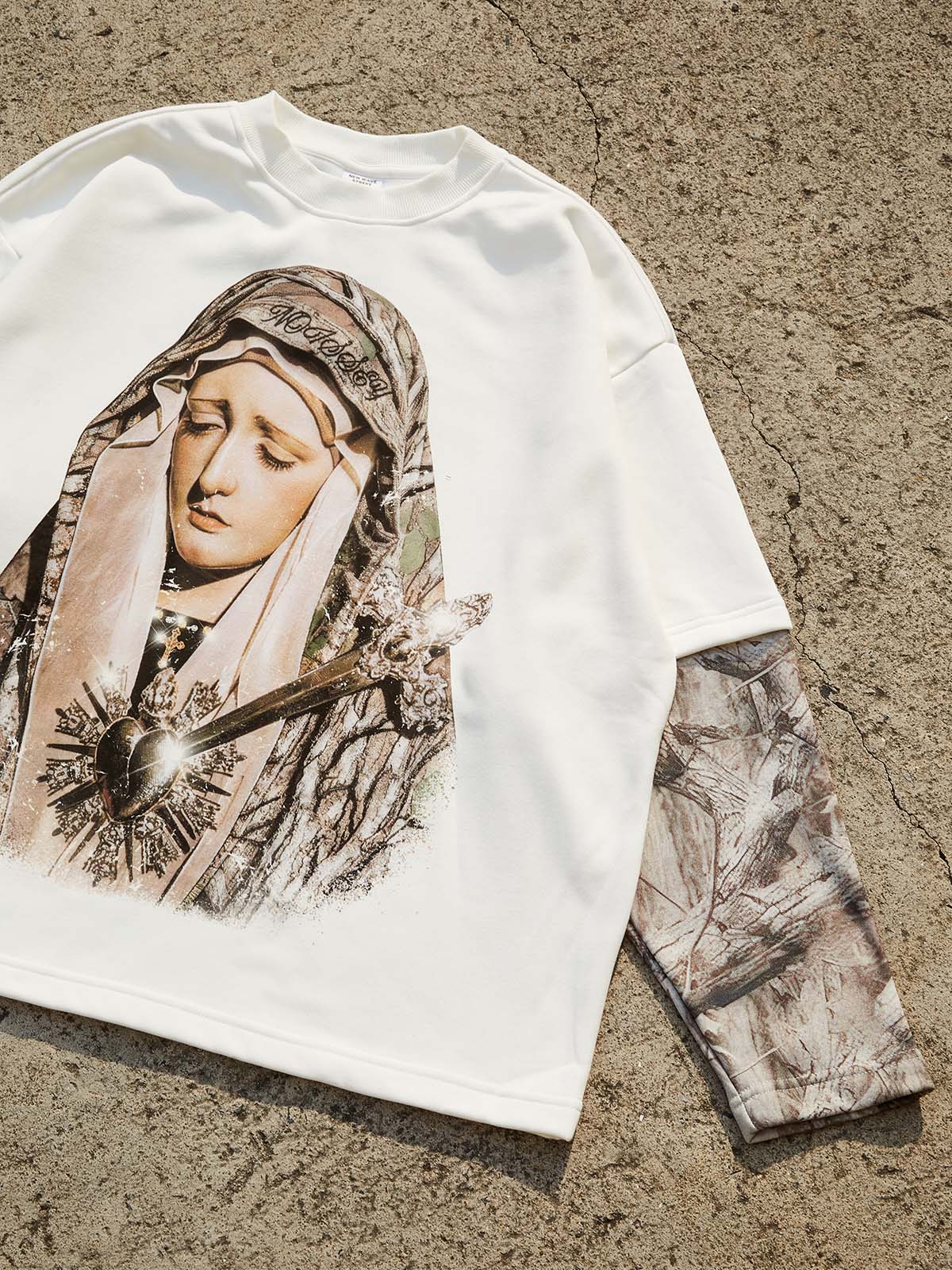 Tree Pattern Headscarf Madonna Print Long Sleeve Shirt