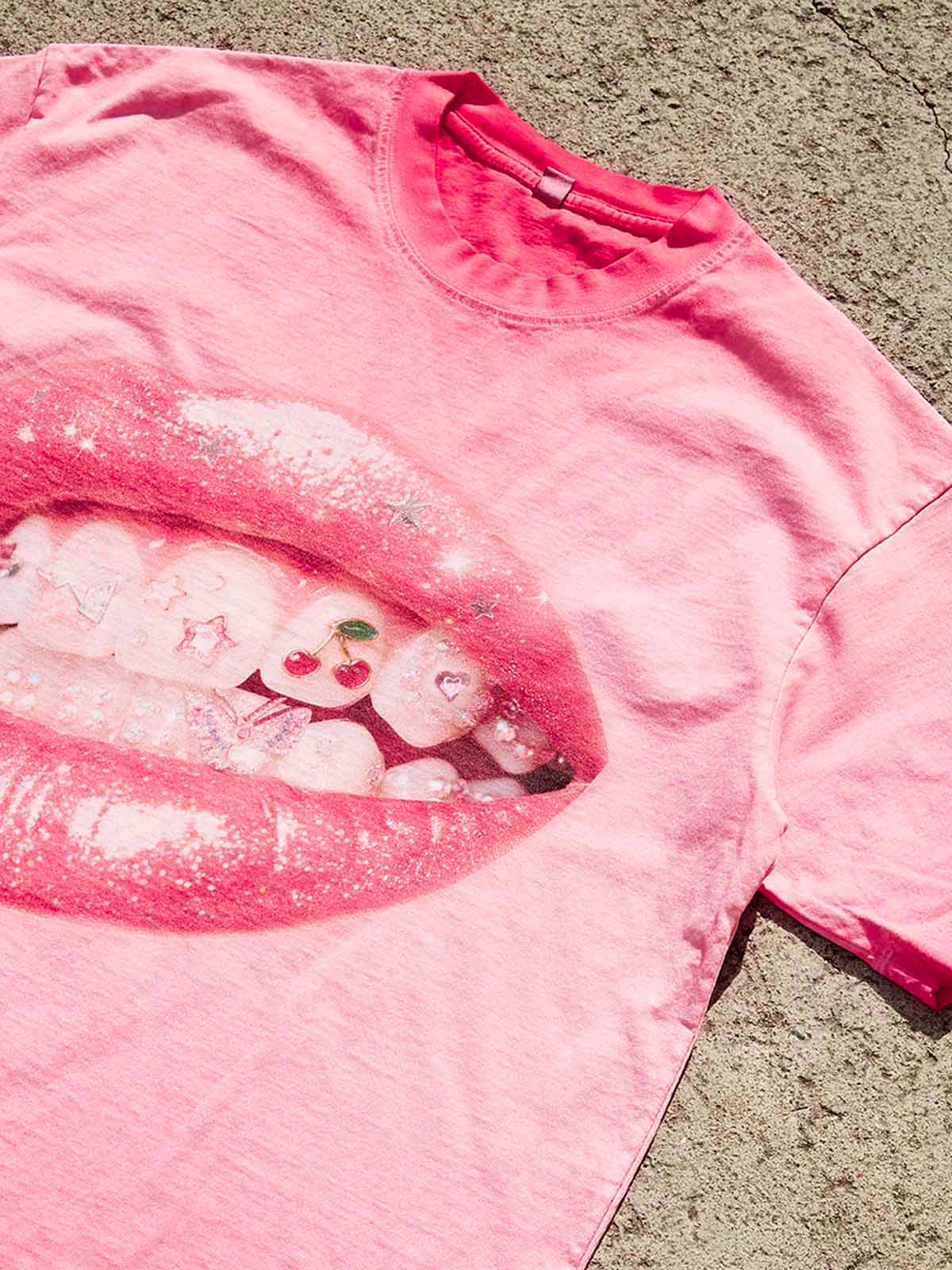 NOISSEY "Pink Gloss & Grills" Graphic Tee - Y2K Aesthetic Rhinestone Wash T-Shirt
