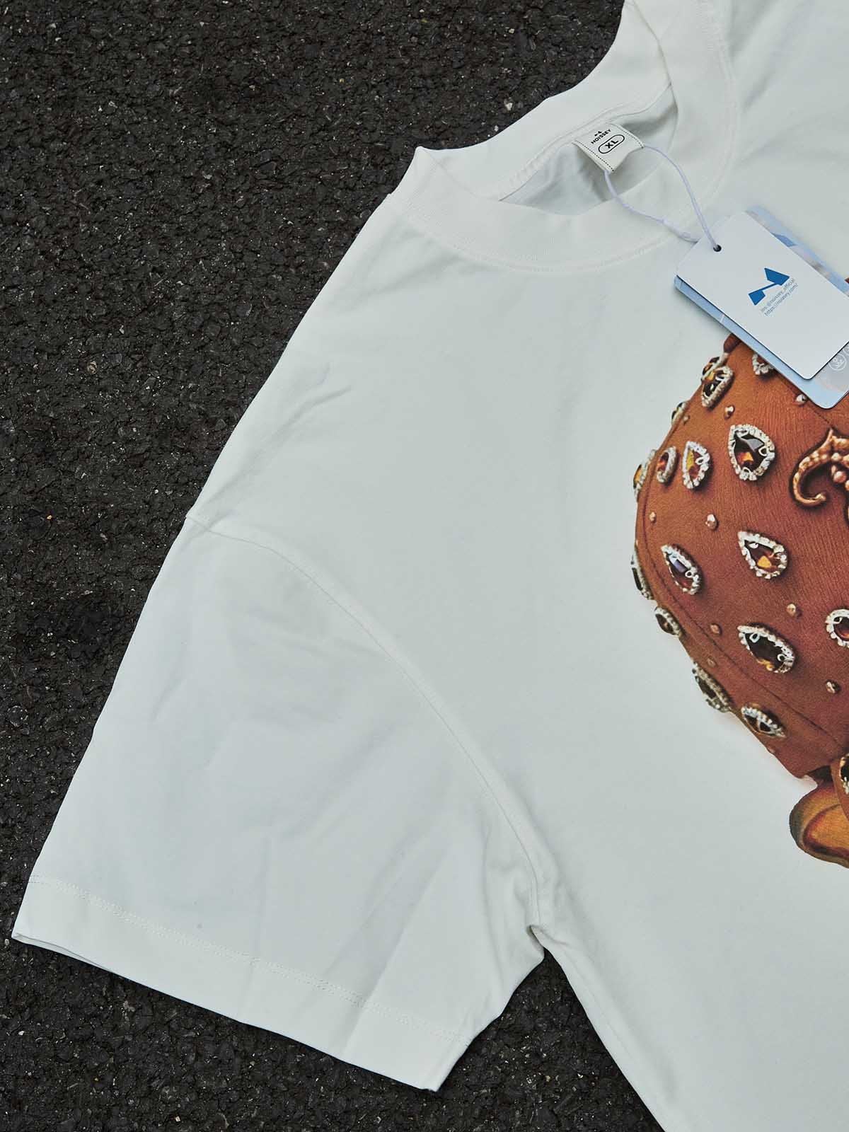 NOISSEY "Diamond Rebel" Graphic Tee - Vintage Brown Bad Boy Art Print T-Shirt