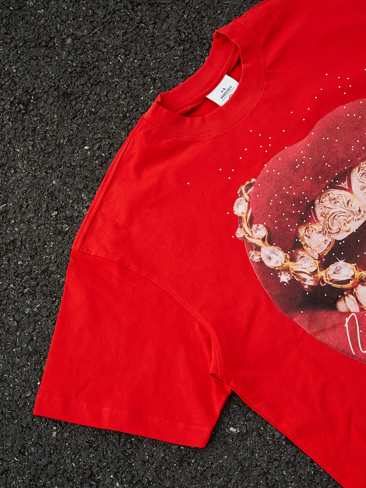 Y2K Bling Red Lips & Gold Chain Boxy Oversized Rhinestone Art Graphic Streetwear T-Shirt