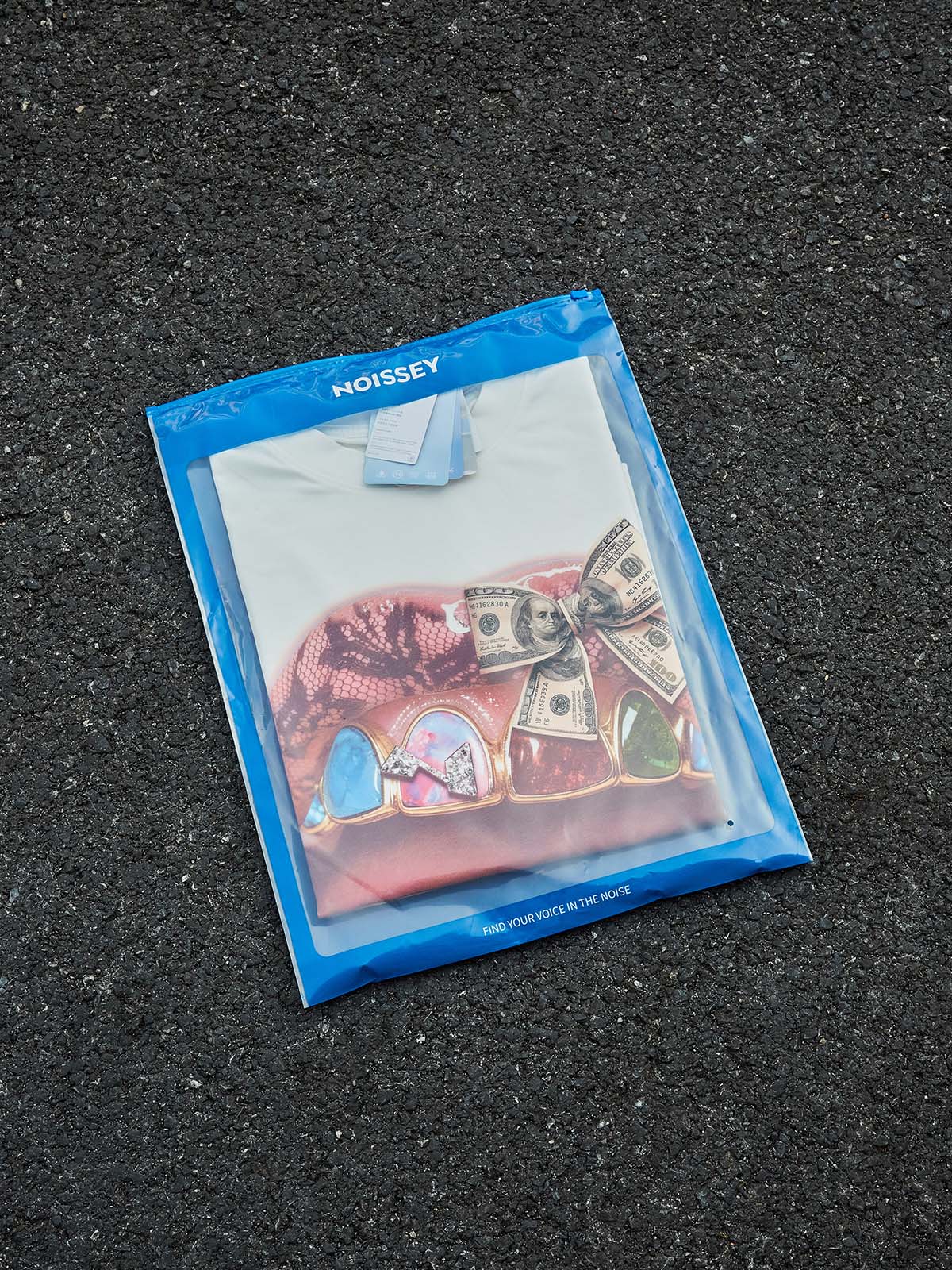 Lace Banknote Inspired Colorful Lip Diamond Art Print Streetwear Graphic T-Shirt