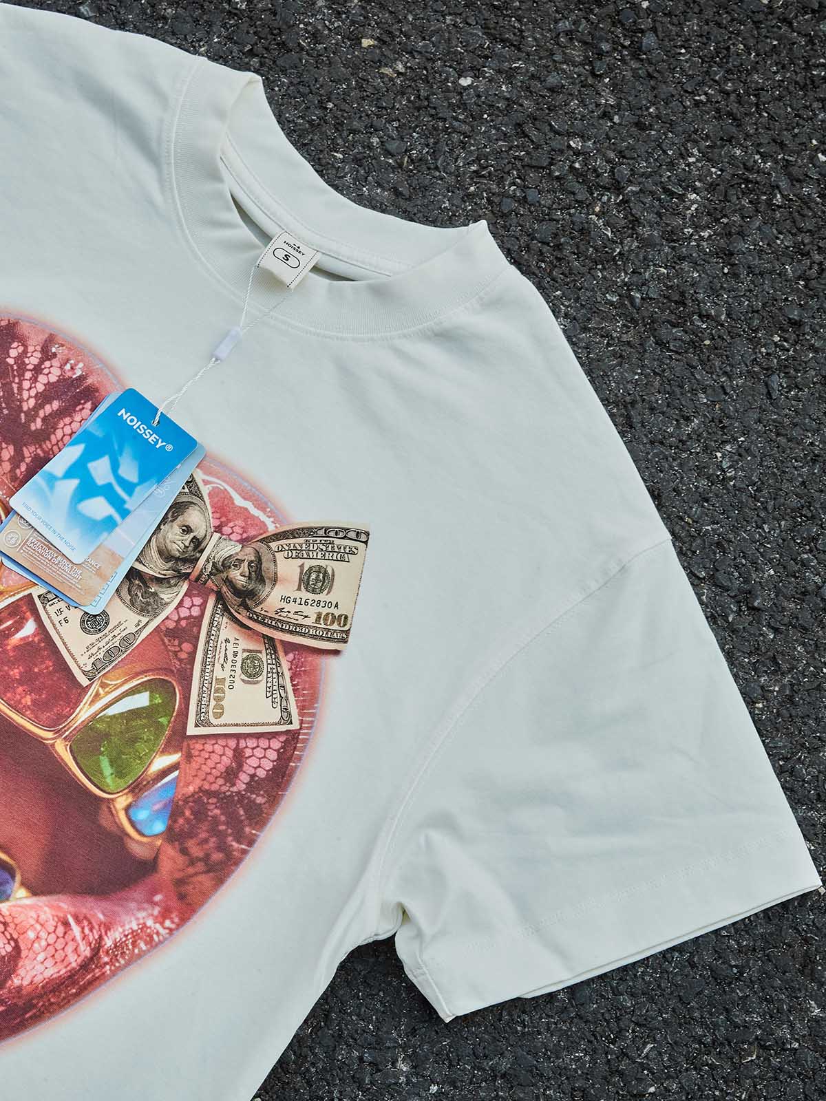 Lace Banknote Inspired Colorful Lip Diamond Art Print Streetwear Graphic T-Shirt