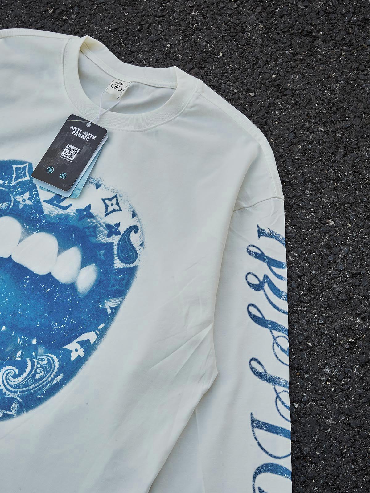 NOISSEY Blue Paisley Lip "Hustle" Cooling Print Long Sleeve