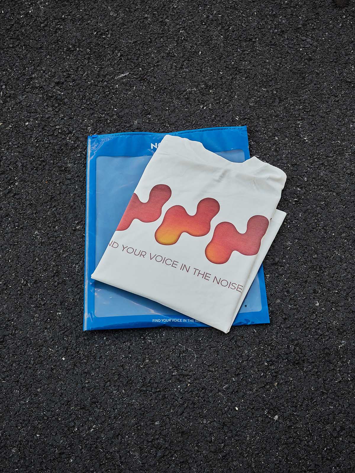 Melting Form Voice-Seek Short Sleeve Tee