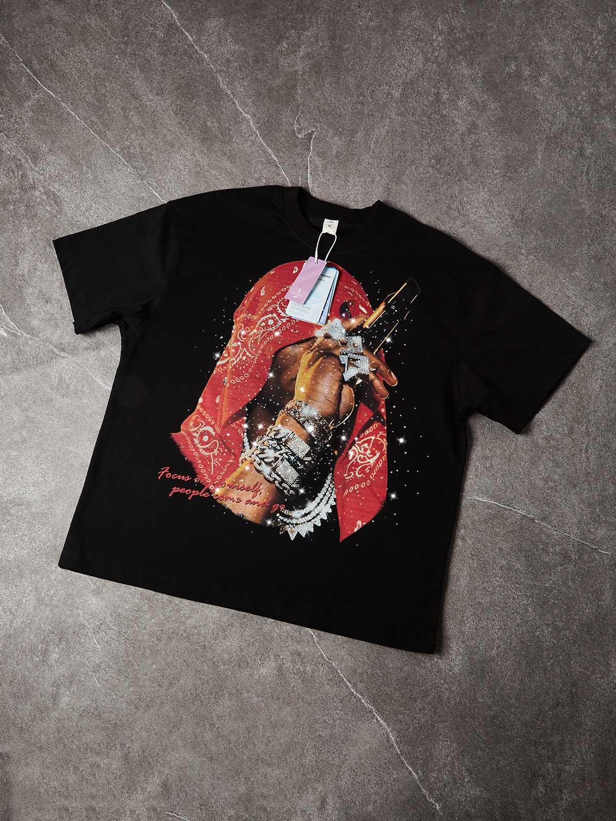 NOISSEY "FOCUS ON YOURSELF" RHINESTONE ART - SHIMMERING OVERSIZED TEE