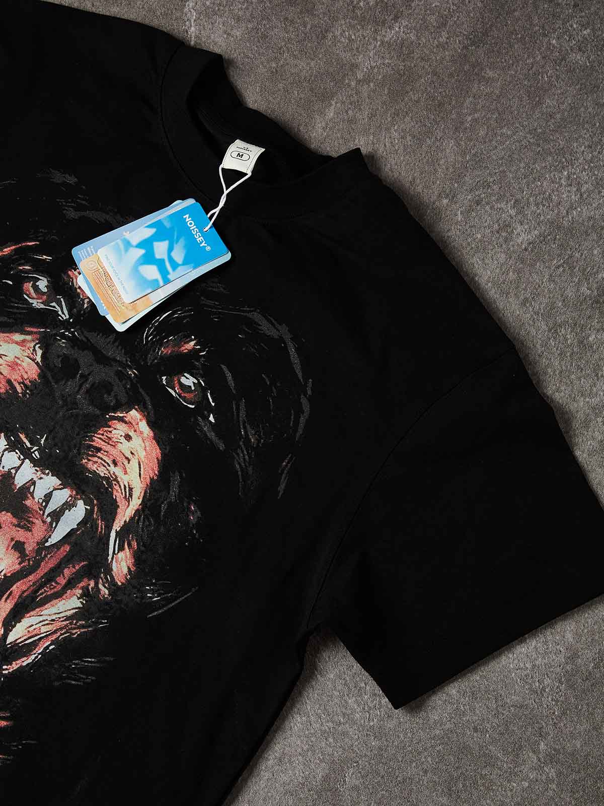 NOISSEY "FEROCIOUS HOUND" DARK ART PRINT - OVERSIZED GRAPHIC TEE