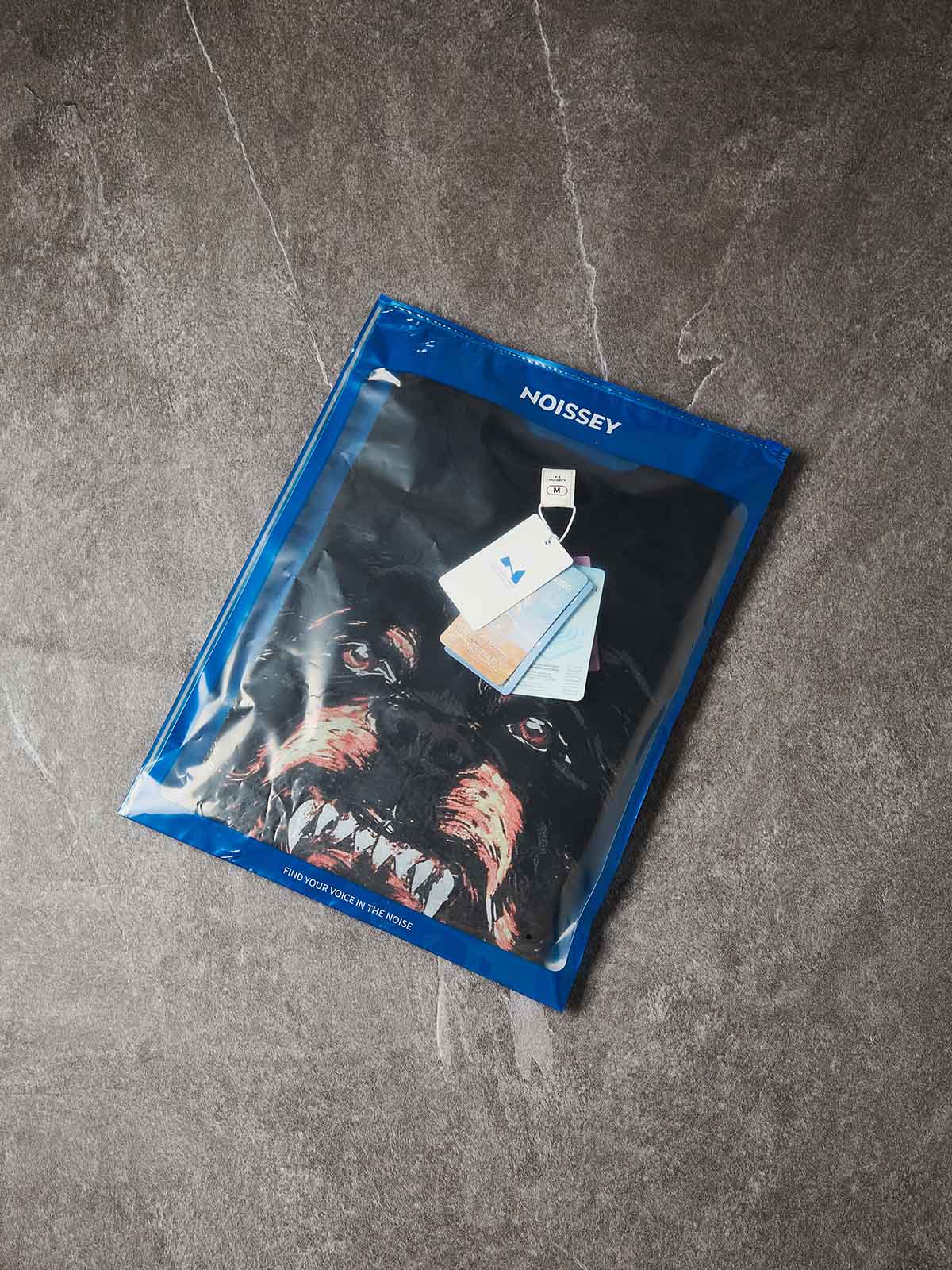 NOISSEY "FEROCIOUS HOUND" DARK ART PRINT - OVERSIZED GRAPHIC TEE