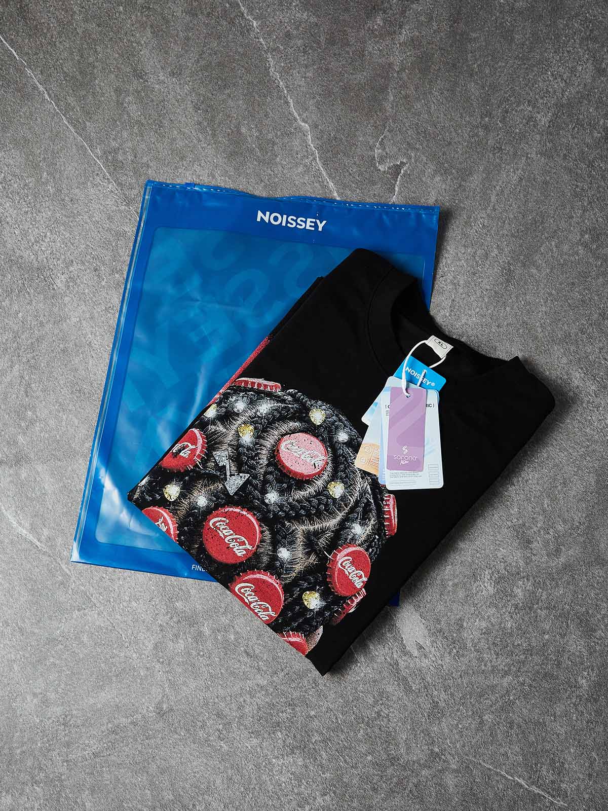 NOISSEY "BOTTLE CAP BRAIDS" POP ART - SHIMMERING OVERSIZED TEE