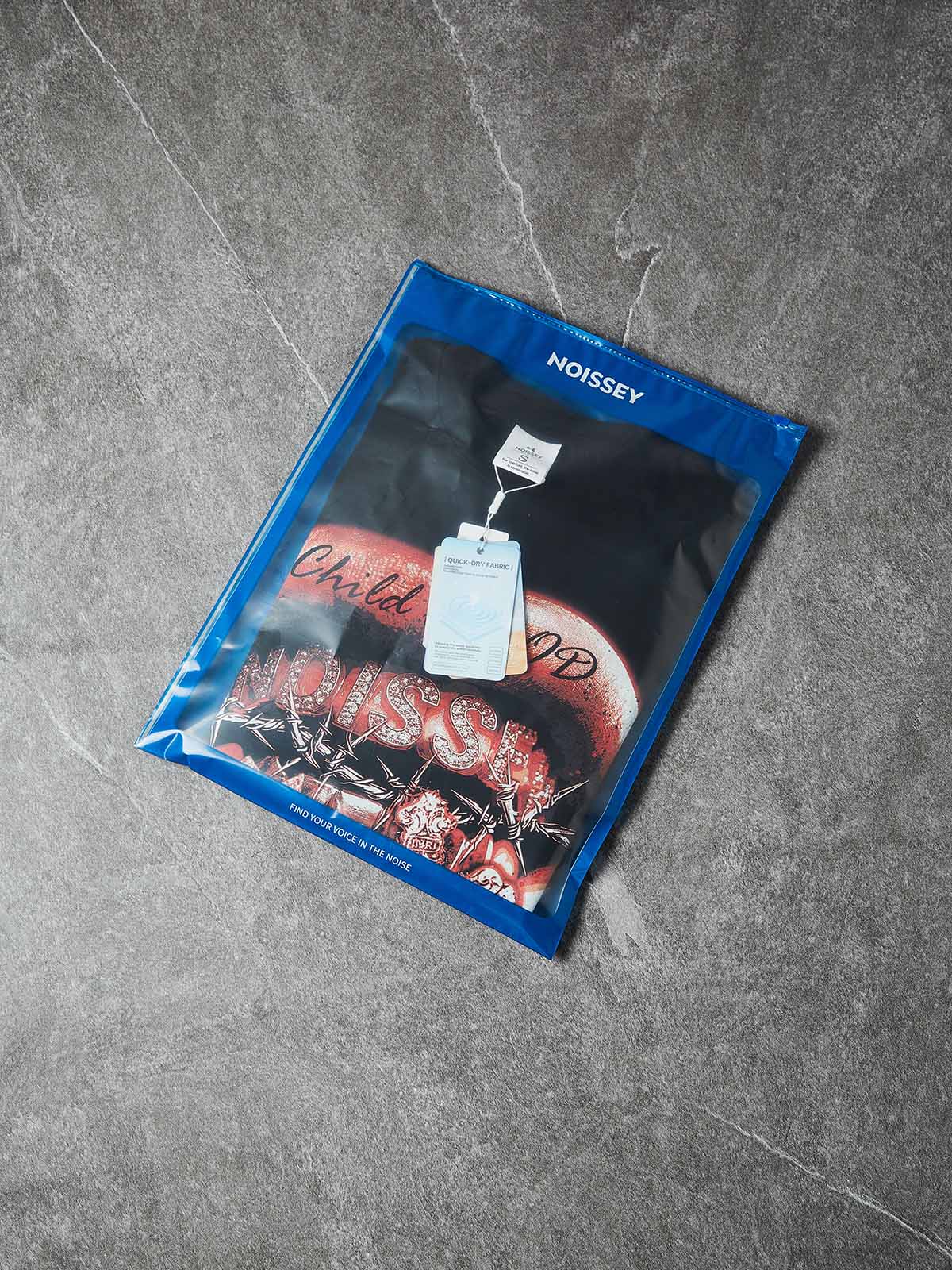 NOISSEY "CHILD OF GOD" GRILLS PRINT - RED LIPS OVERSIZED TEE