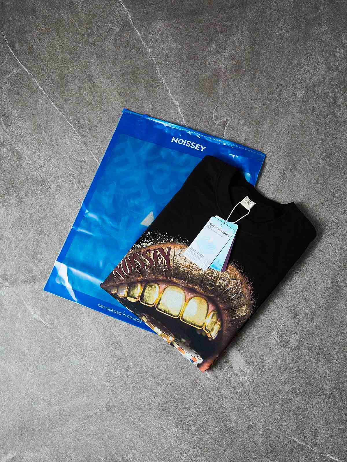 NOISSEY GOLDEN GRILLS POKER - CASINO ART BOXY TEE