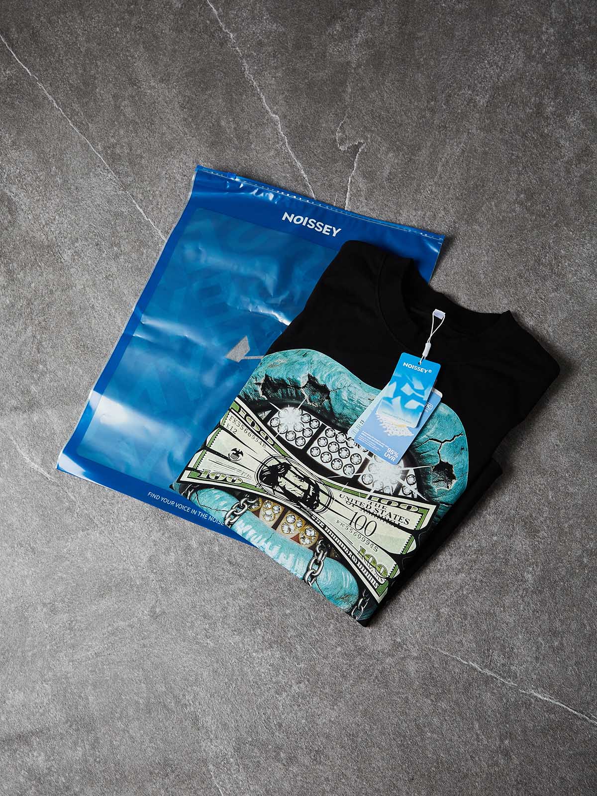 NOISSEY BRONZE GUARDIAN - CHAIN ICED OUT FANGS CROSS T-SHIRT