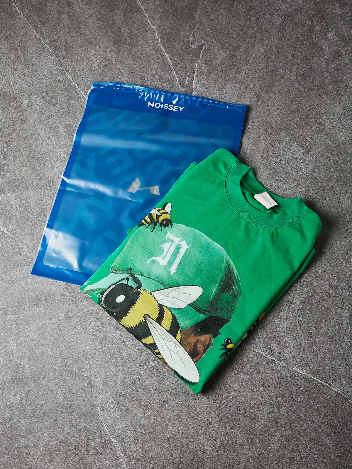 NOISSEY "Surrealist Bee" Green Tee - Boxy Graphic T-Shirt