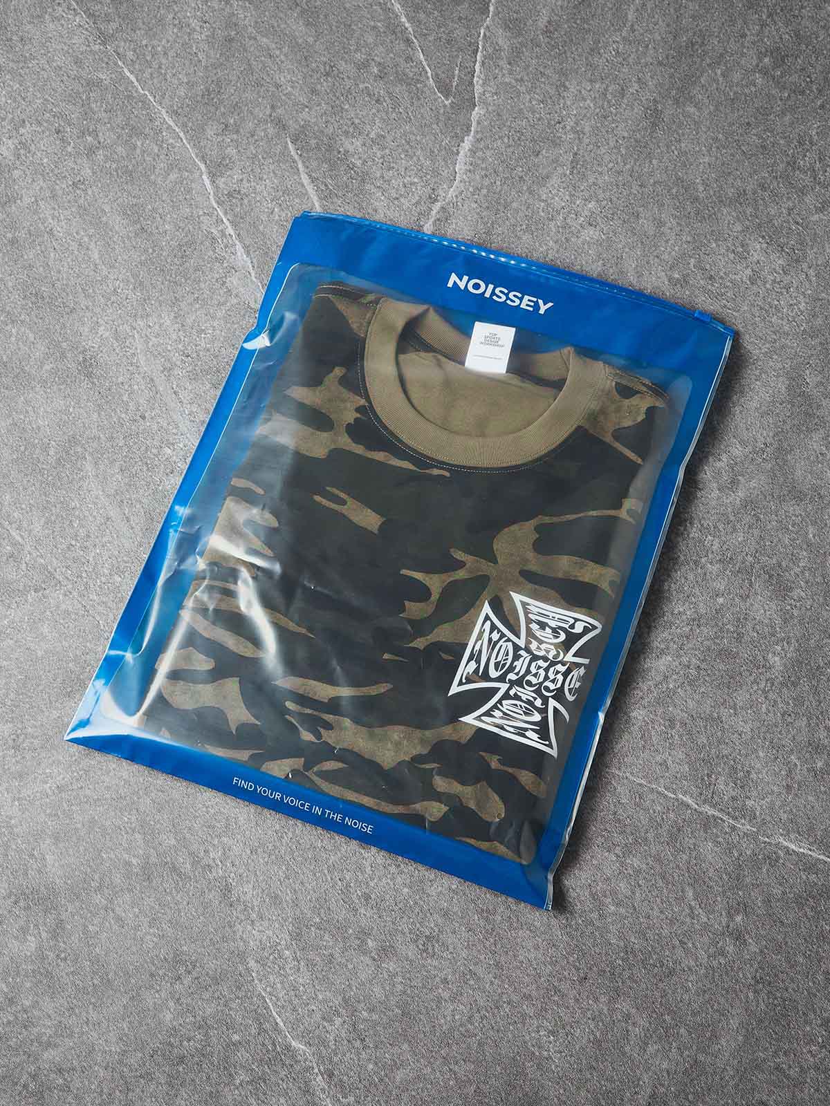 NOISSEY "IRON CROSS" GOTHIC SCRIPT CAMO OVERSIZED T-SHIRT