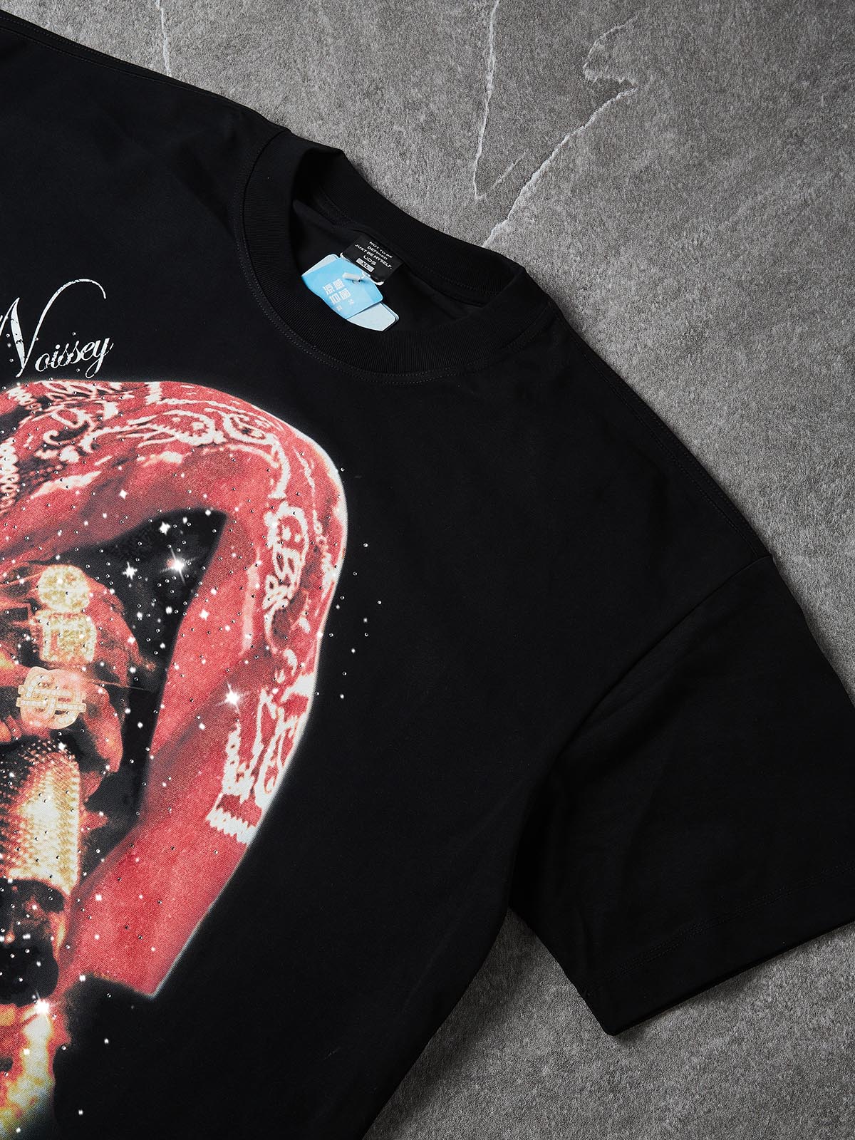 NOISSEY "Crimson Legacy" Oversized Tee | Red Bandana & Iced-Out Gold Art with "Star-Dust" Glitter