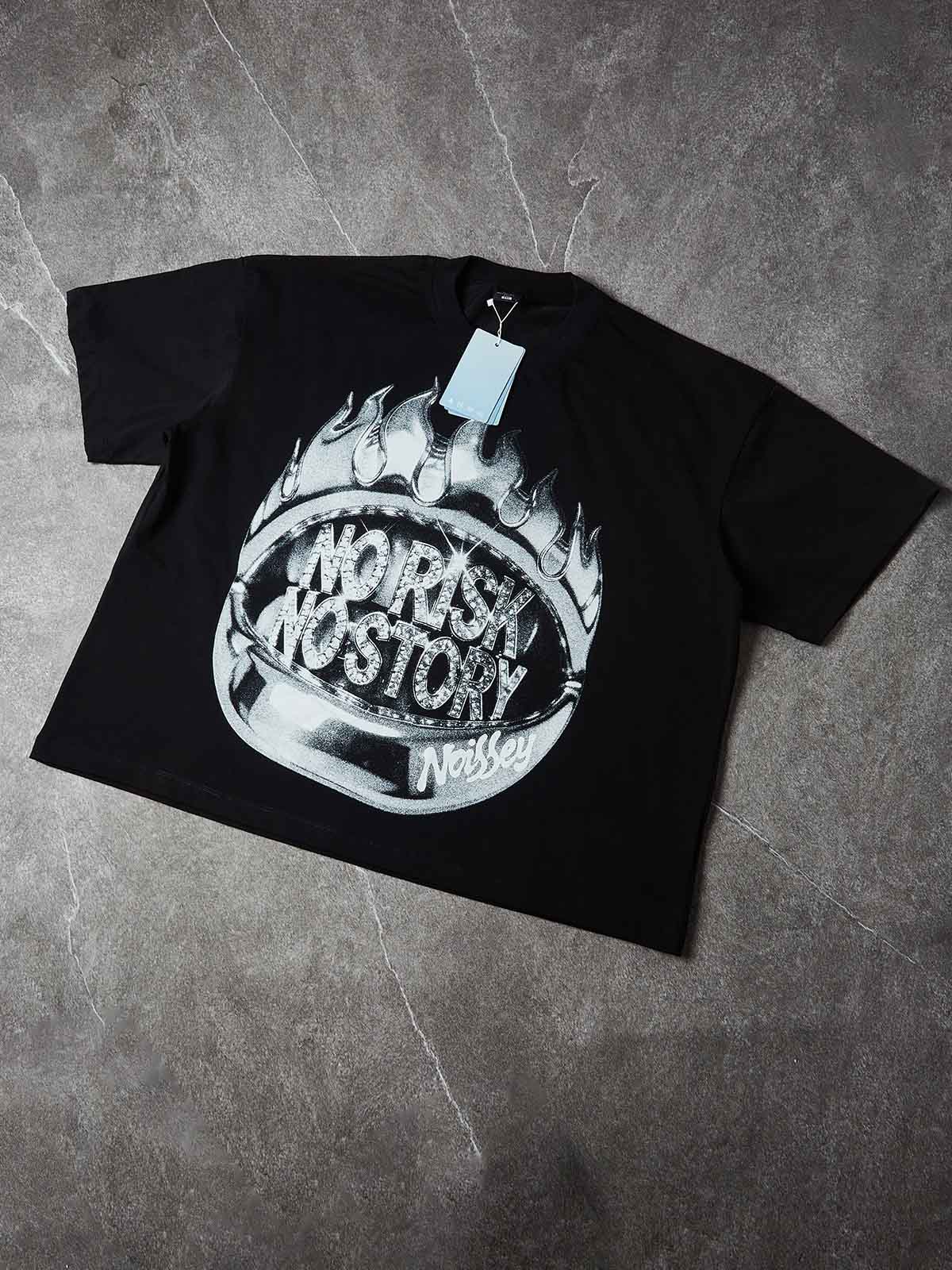 NOISSEY "METAL FLAME" NO RISK NO STORY GRAPHIC OVERSIZED TEE
