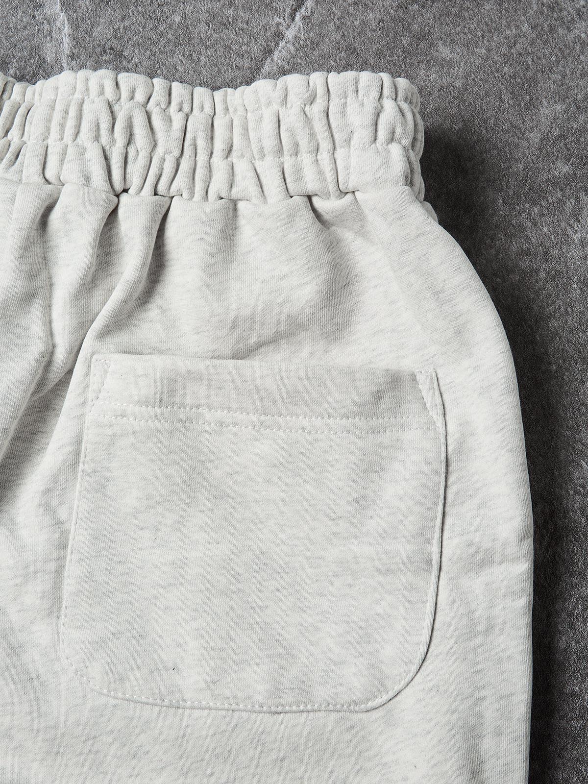 NOISSEY "Spiritual Ascent" Angel & Rosary Graphic Wide-Leg Shorts - Heather Gray