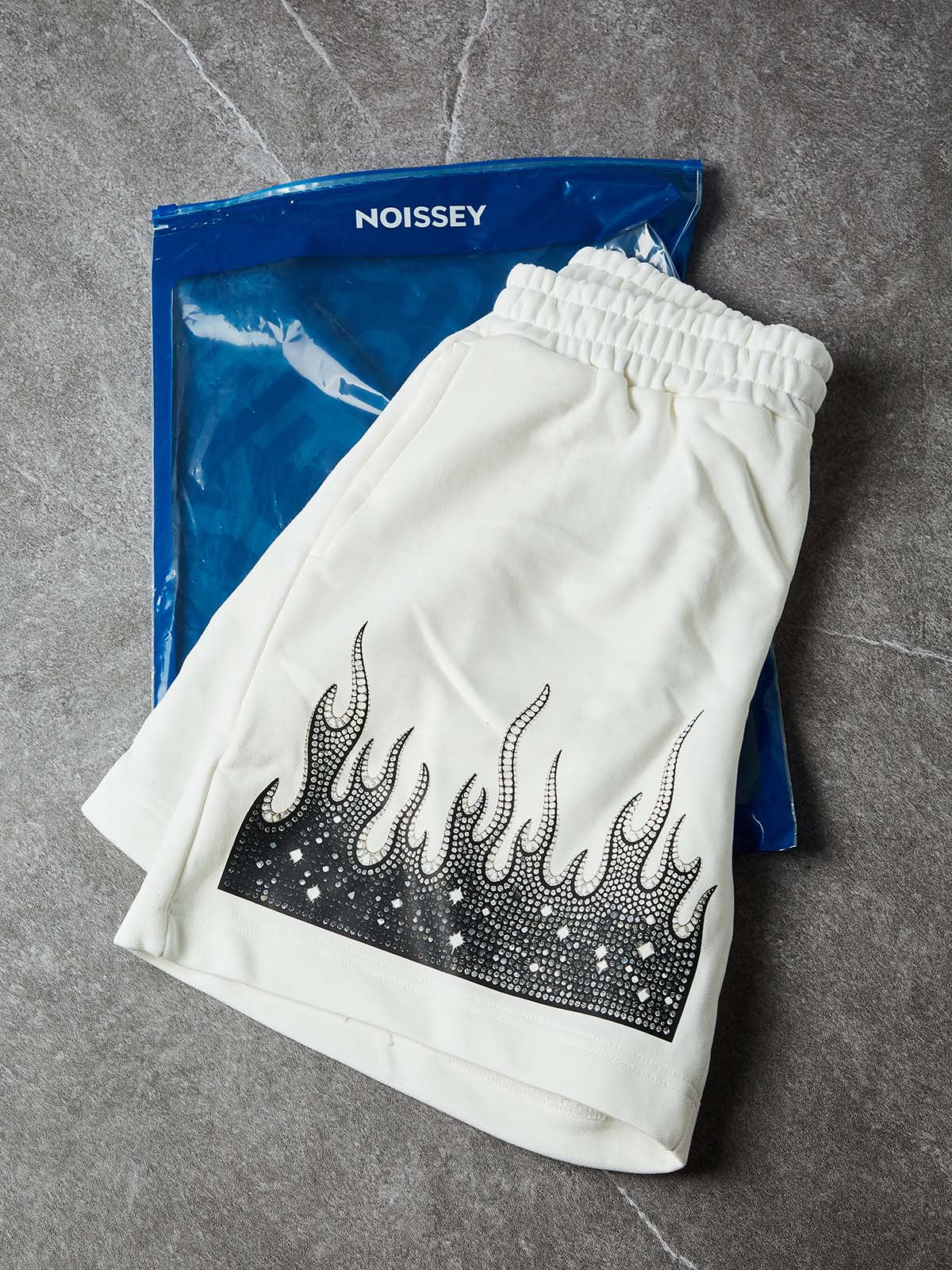 NOISSEY NIGHT-FLAME OPTICAL-DIAMOND GRADIENT WIDE-LEG SHORTS - Arctic White