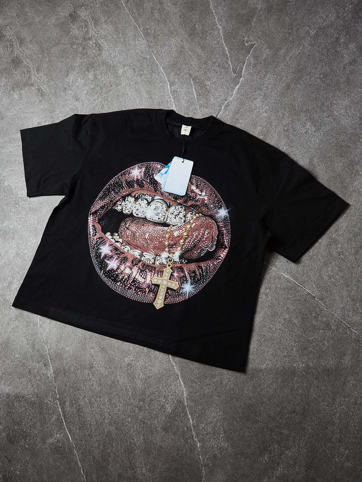 NOISSEY Rhinestone Lips Cross Boxy Heavyweight Art Tee - Onyx Black