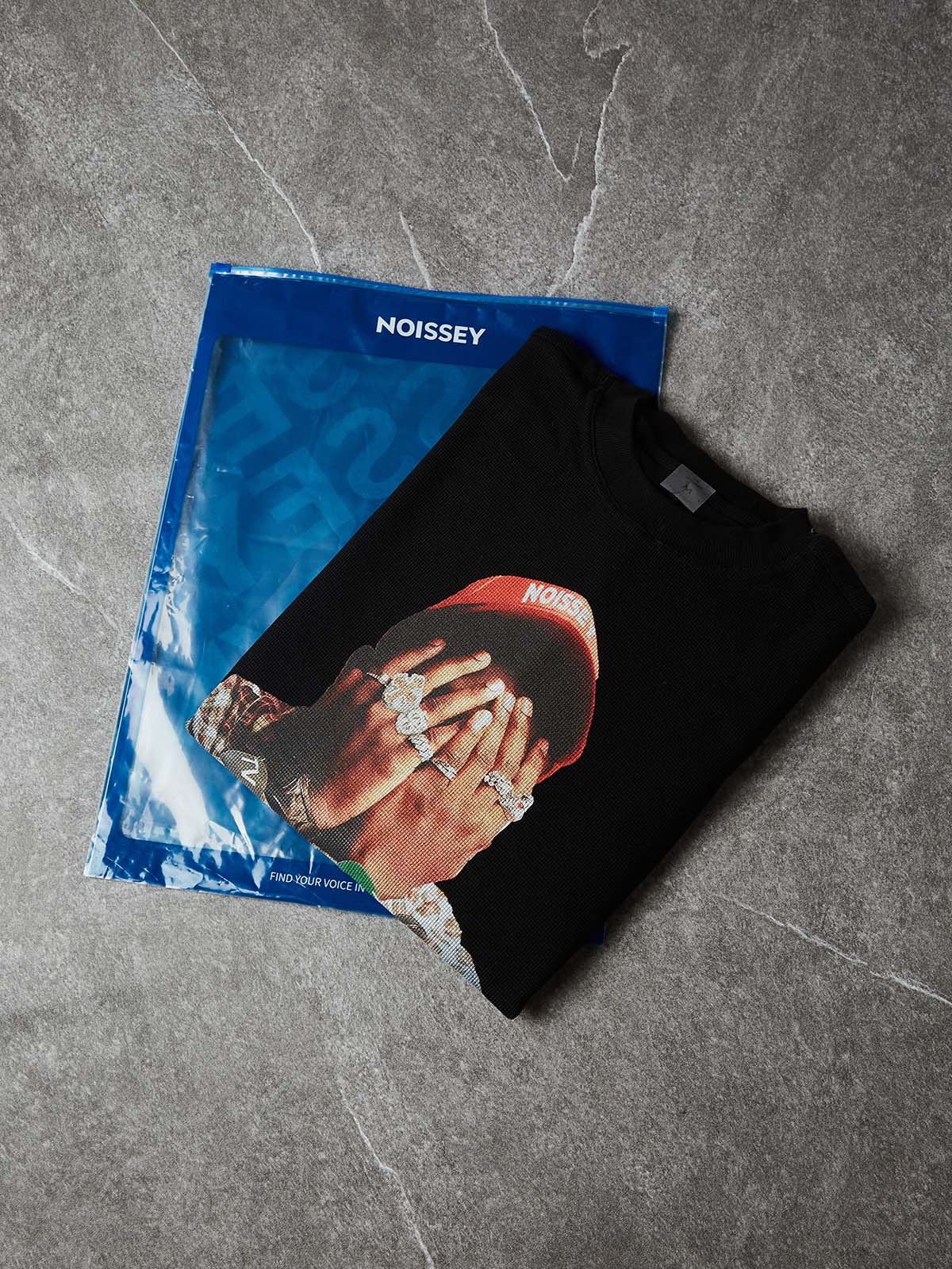 NOISSEY No Talk Boxy Heavyweight Paparazzi Art Tee - Midnight Black