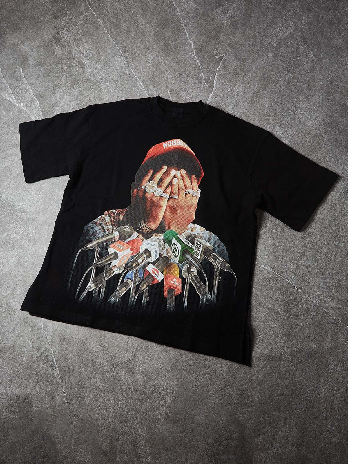NOISSEY No Talk Boxy Heavyweight Paparazzi Art Tee - Midnight Black