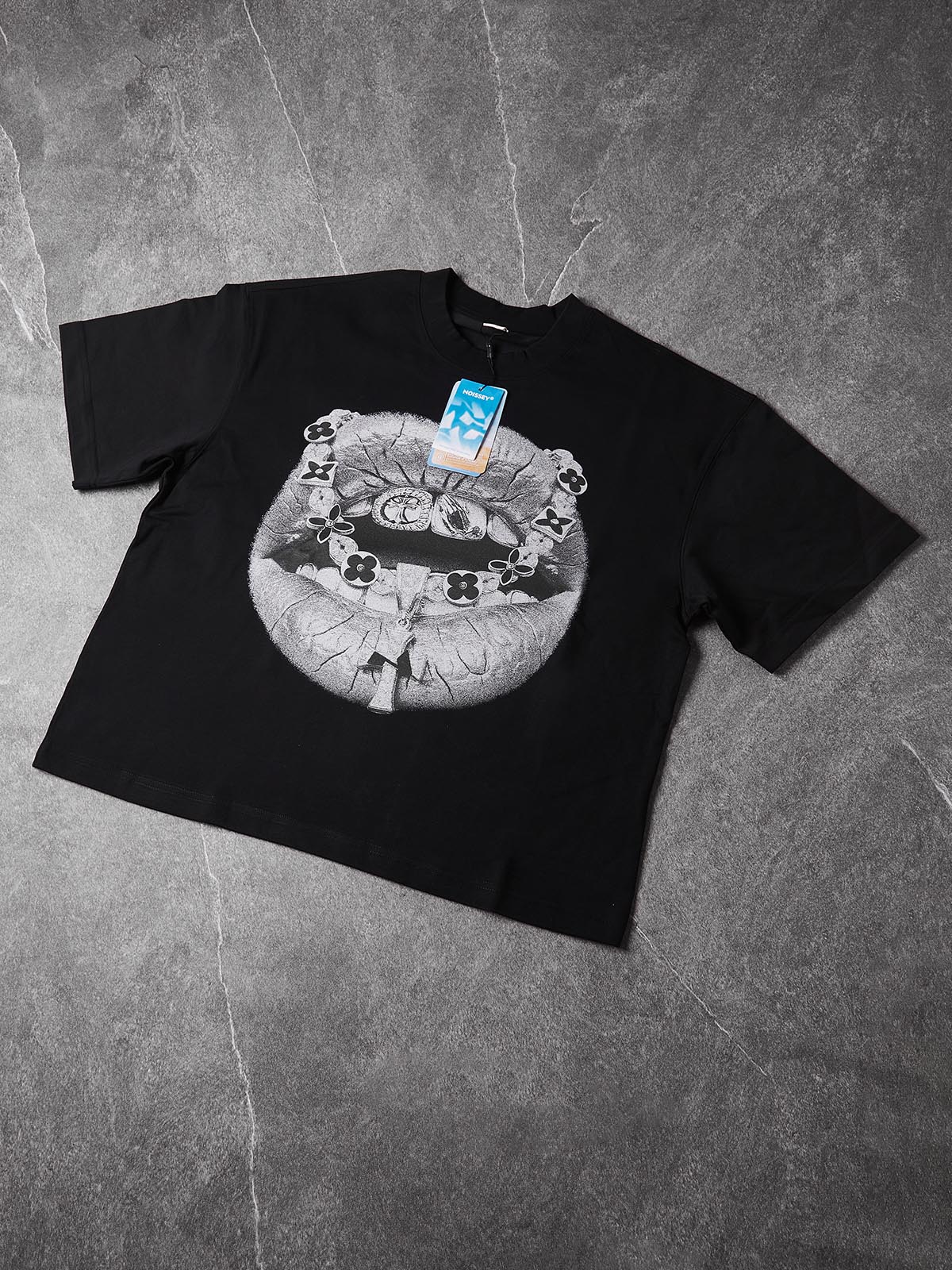 Boxy oversized T-shirt with black-white retro cross and lip print