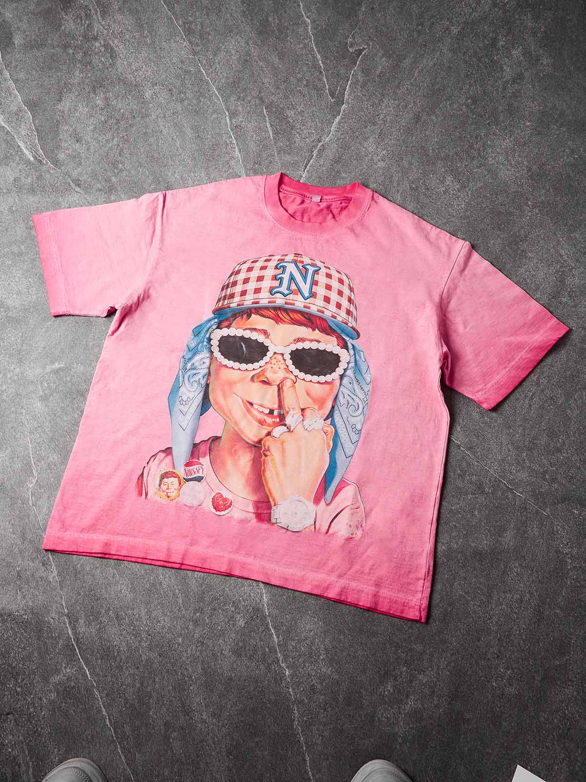 NOISSEY "Newman Defiance" Graphic Oversized Tee - Bubblegum Pink