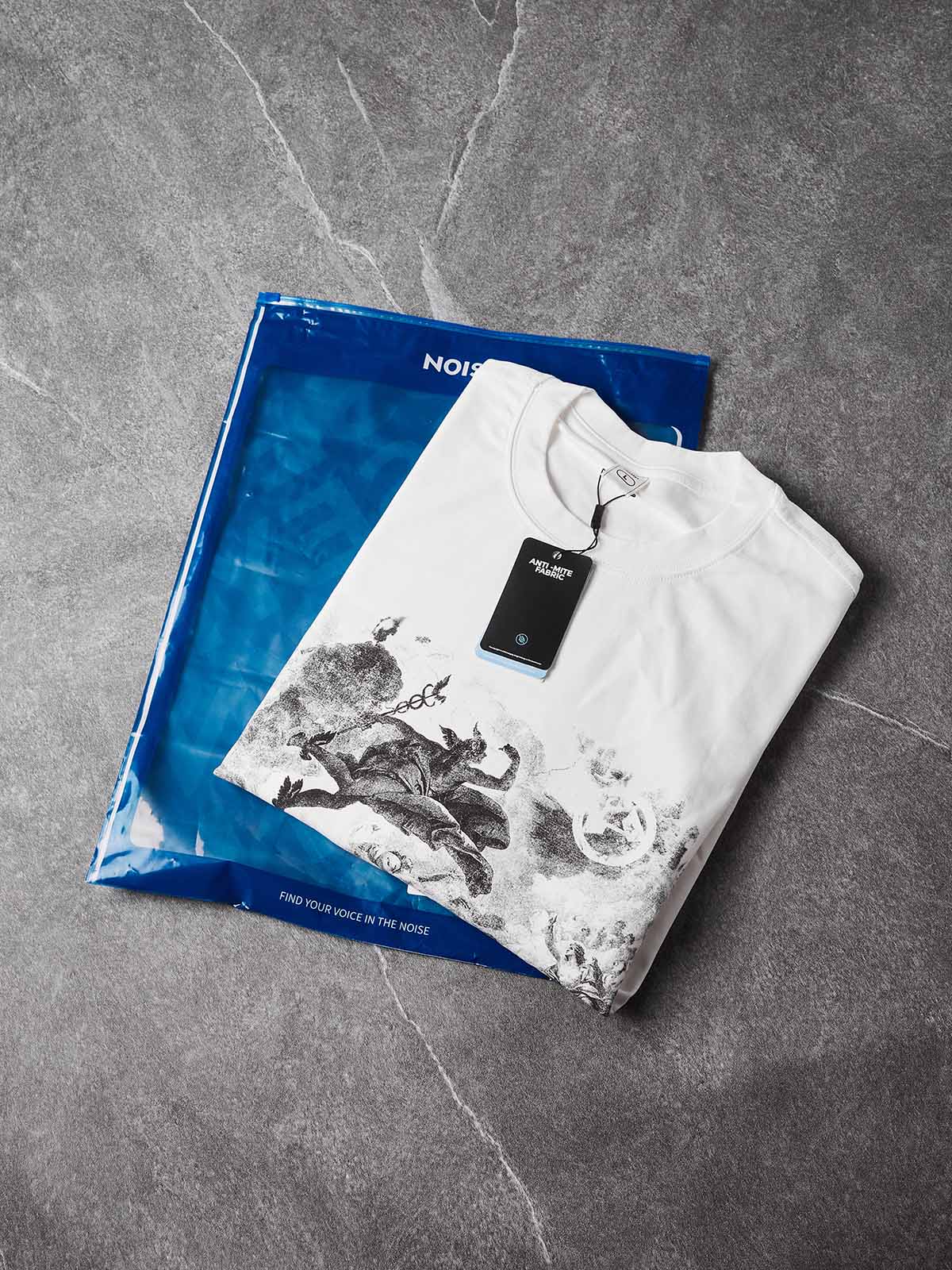 NOISSEY "Divine Herald" Greek Mythology Engraving Long-Sleeve Tee - Pure White