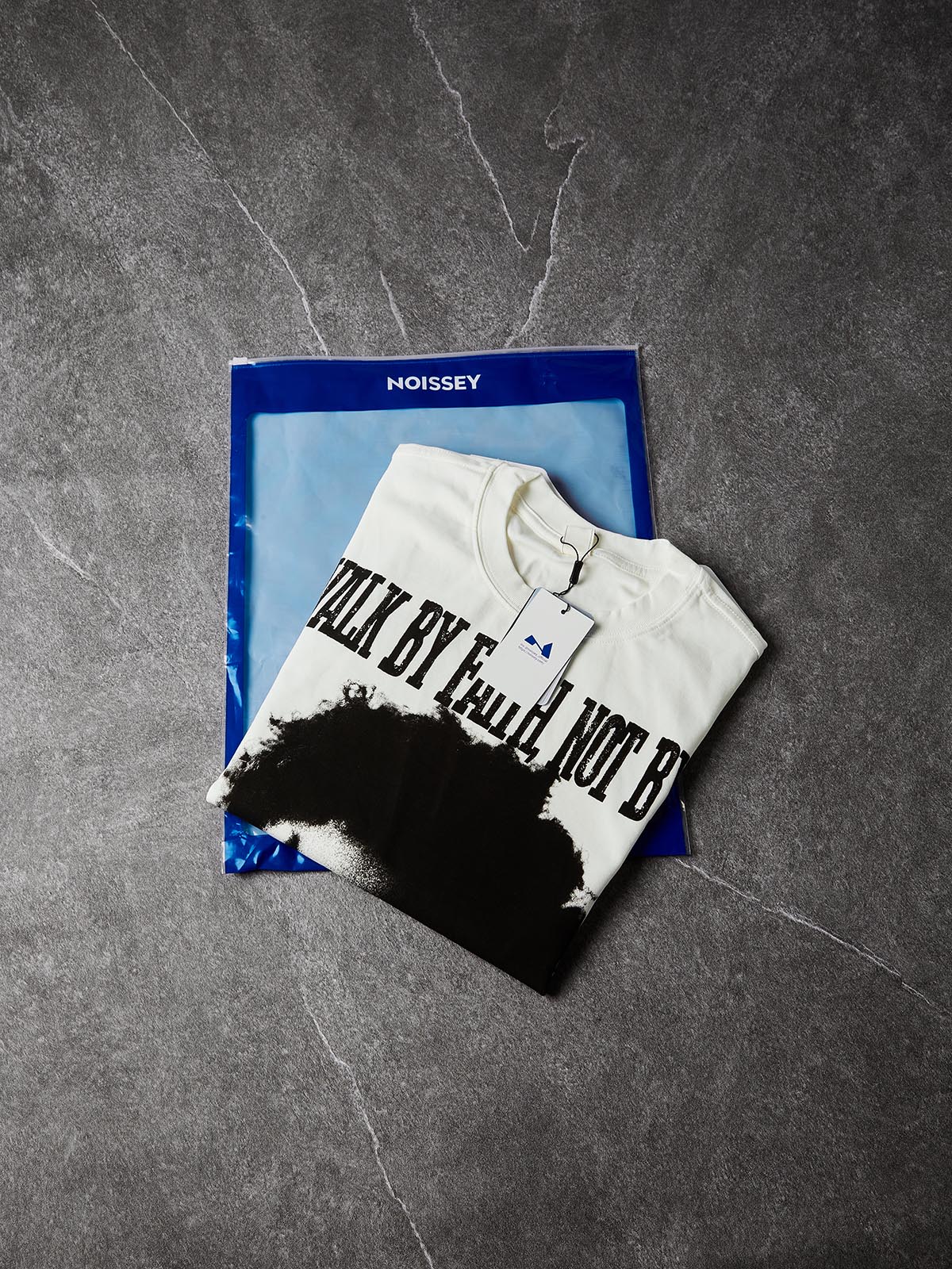 NOISSEY "WALK BY FAITH" CHILD PORTRAIT GRAPHIC LONG SLEEVE SHIRT