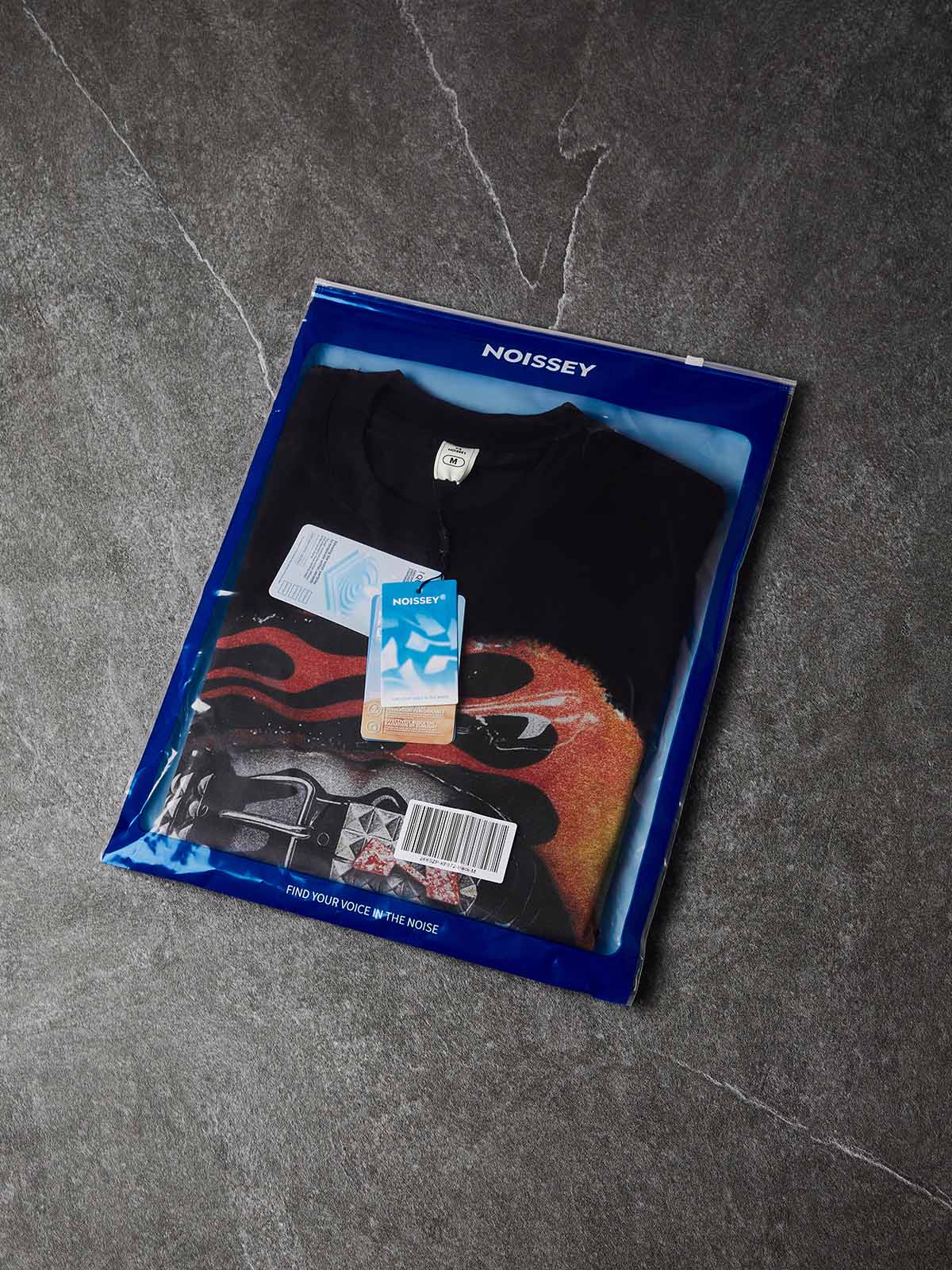 NOISSEY "Burnt Out Lips" Boxy Heavyweight Art Tee - Black